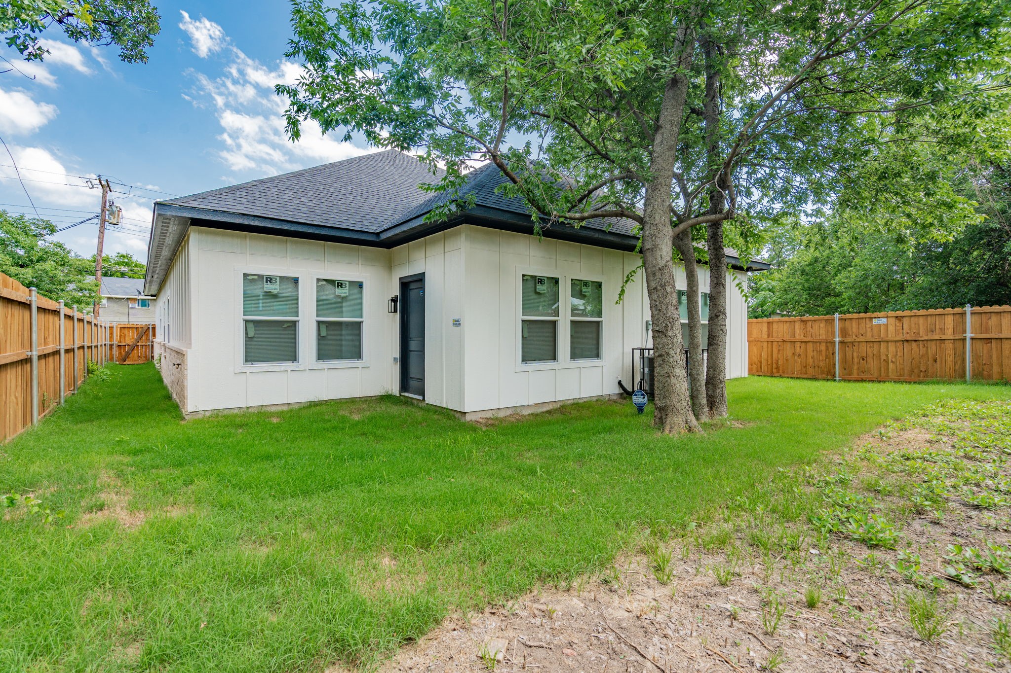 4507 Metropolitan Avenue