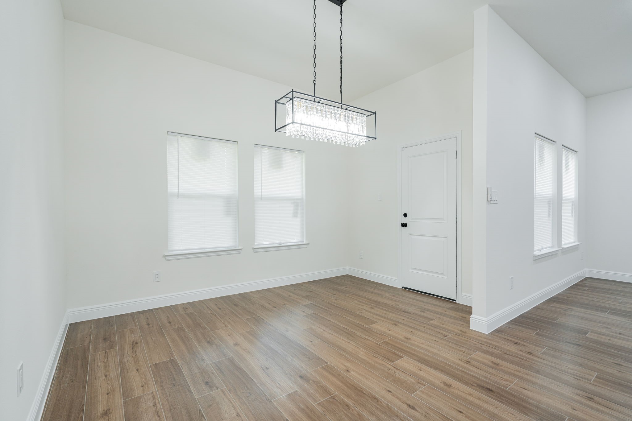 4507 Metropolitan Avenue