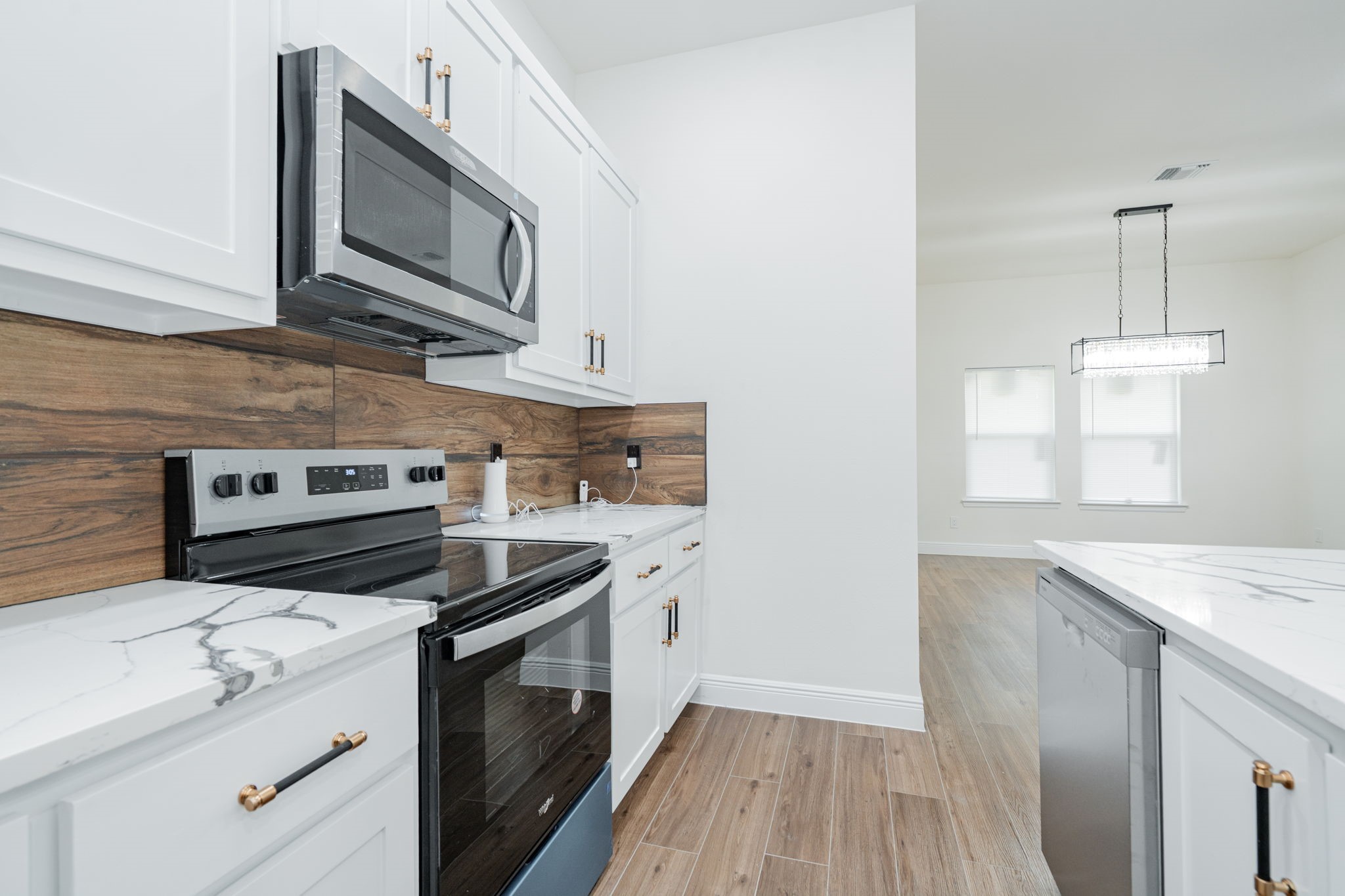 4507 Metropolitan Avenue