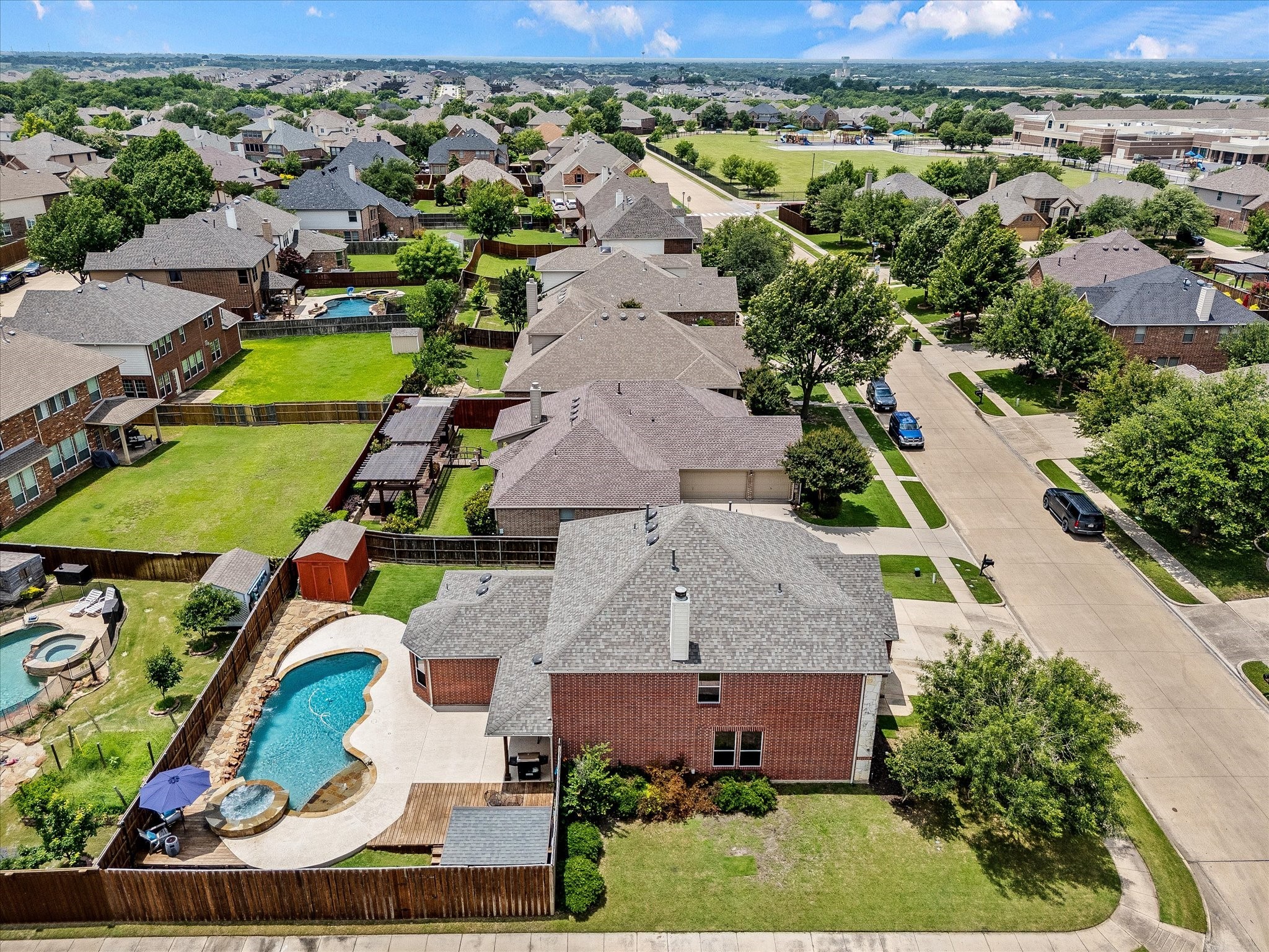 204 Leonard Way