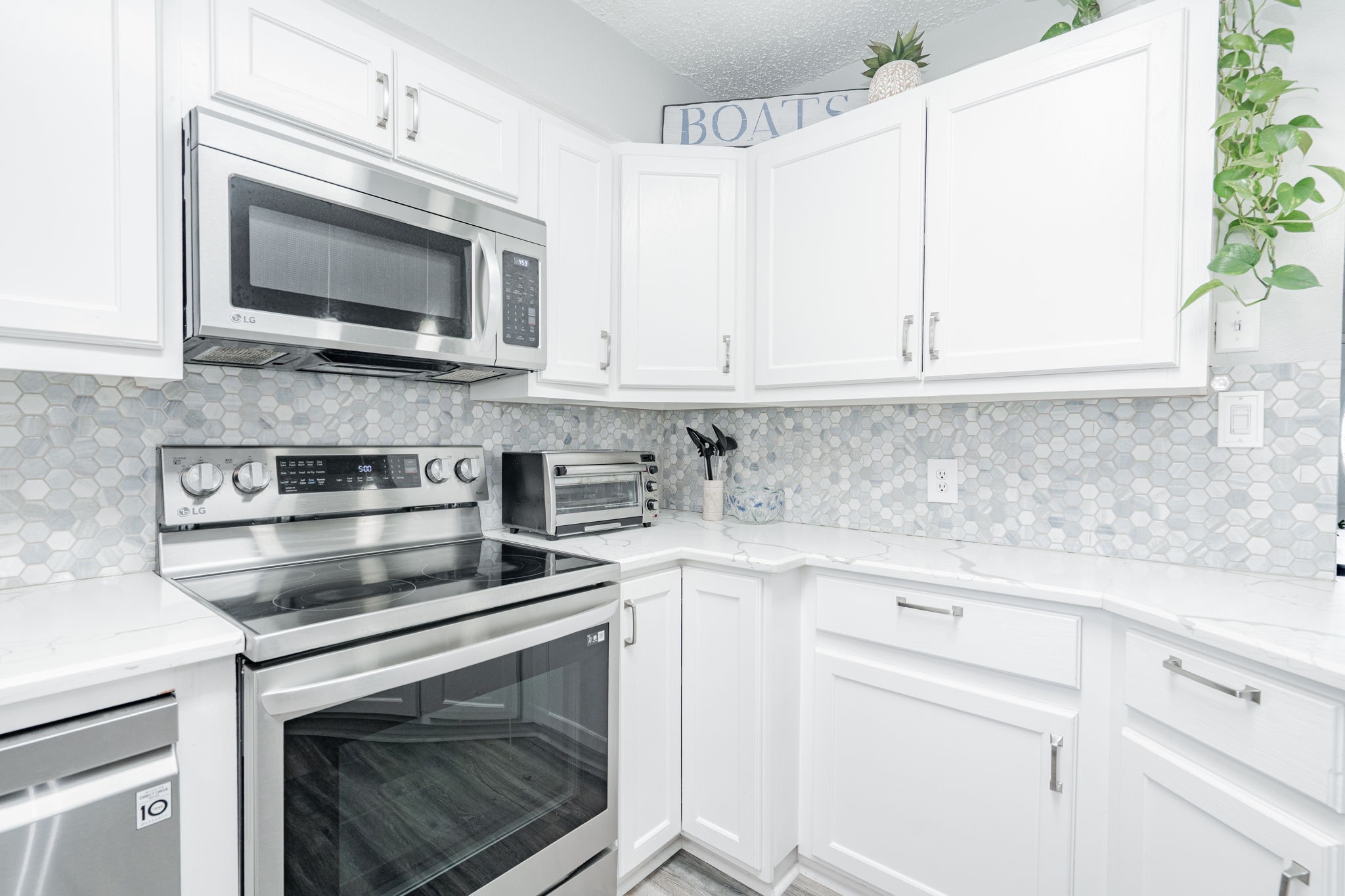 1100 Cartwright Lane