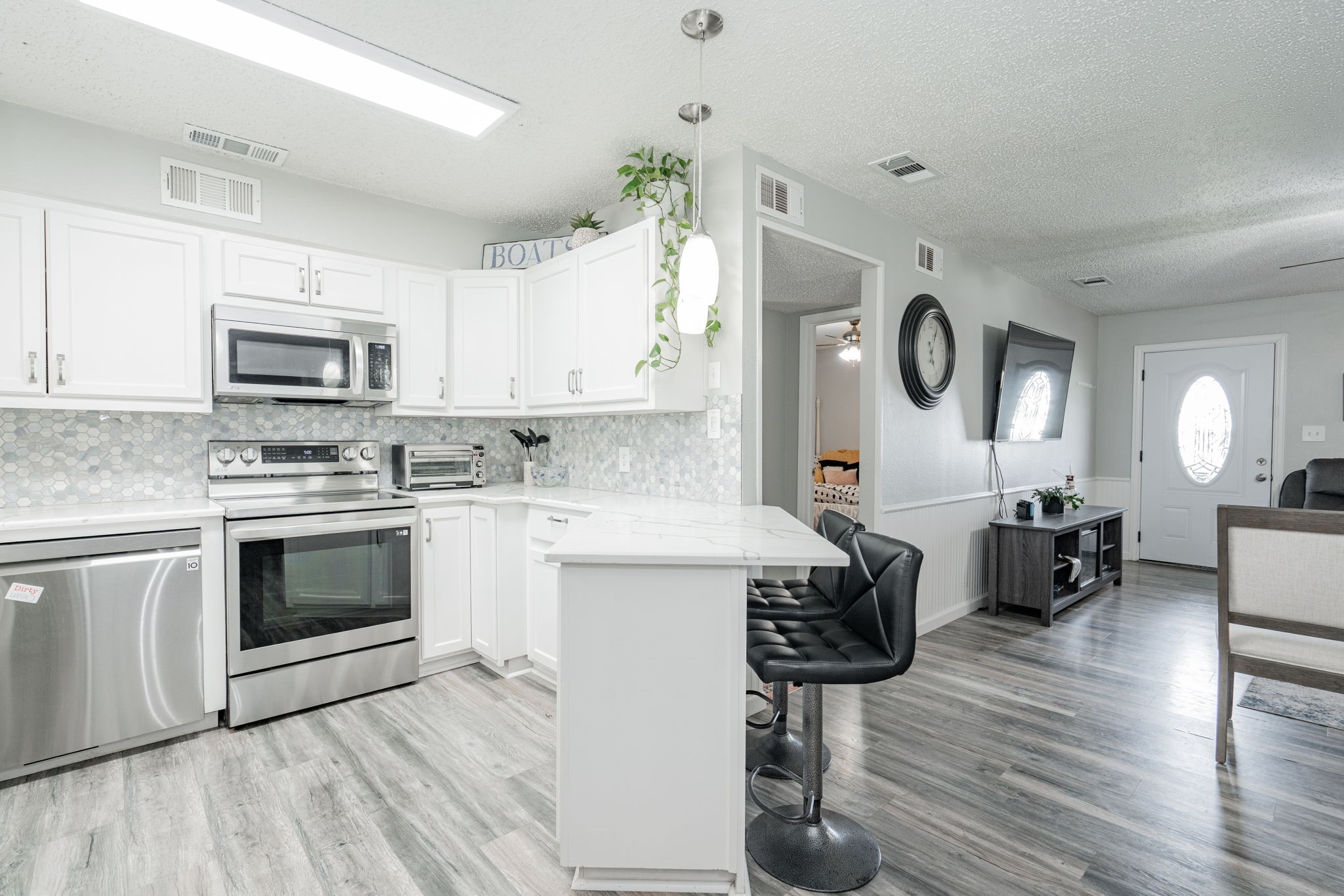 1100 Cartwright Lane