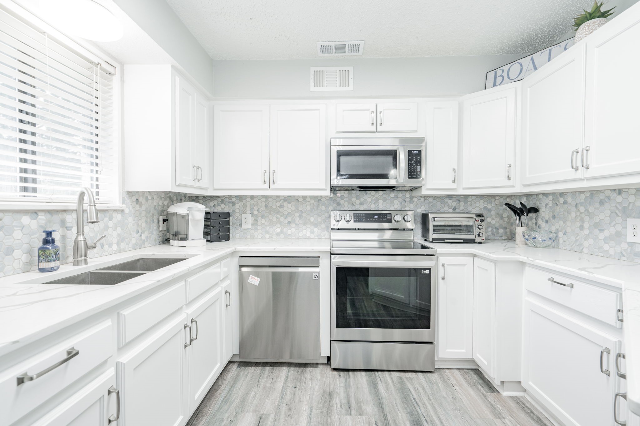 1100 Cartwright Lane