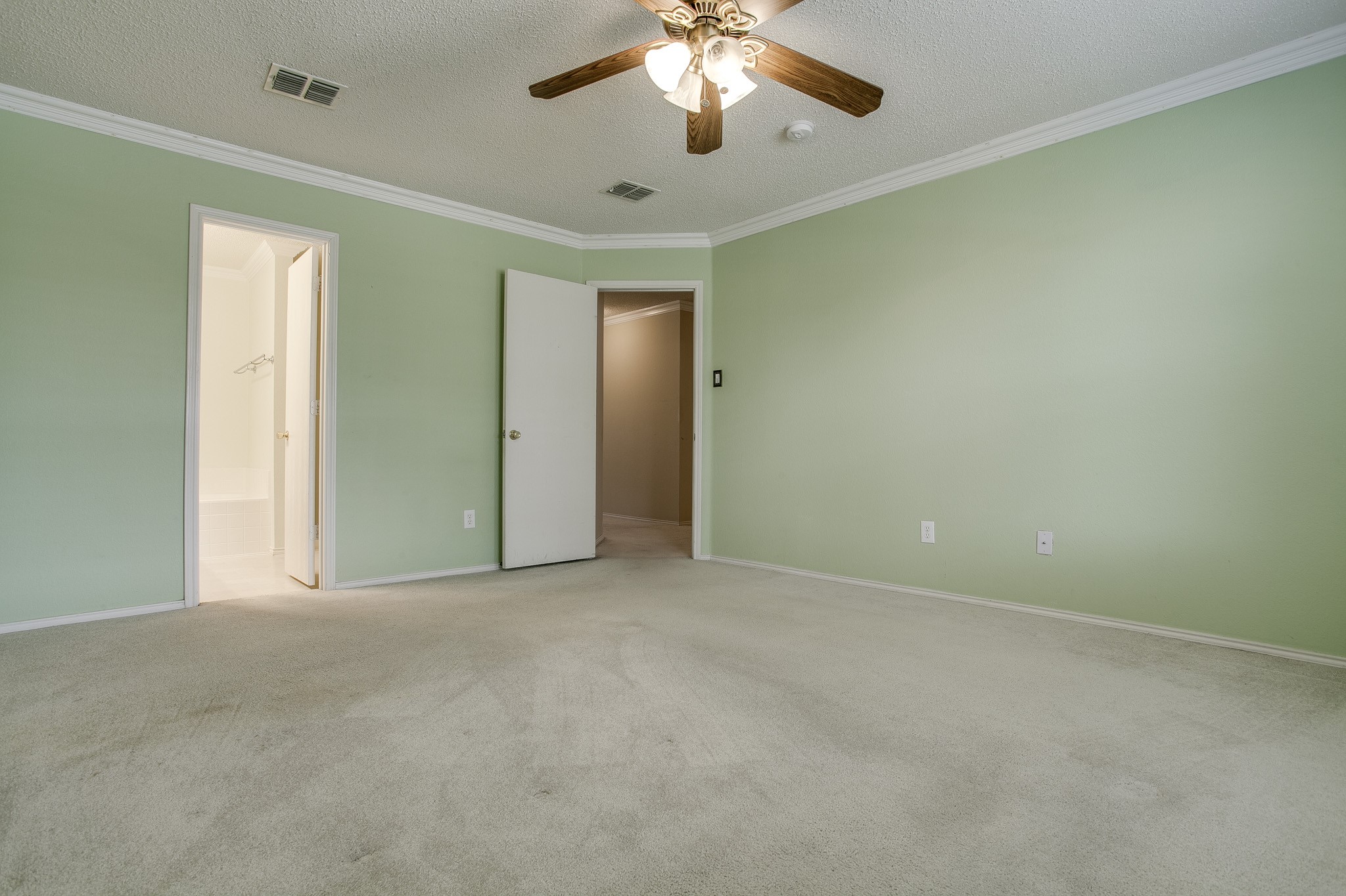 1532 Glenwick Drive