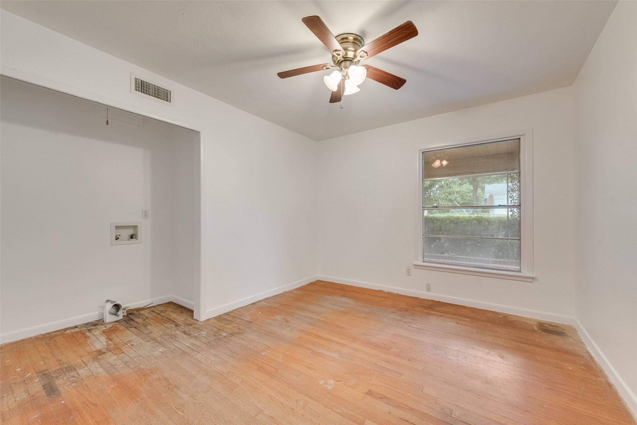 3605 Rock Bluff Drive