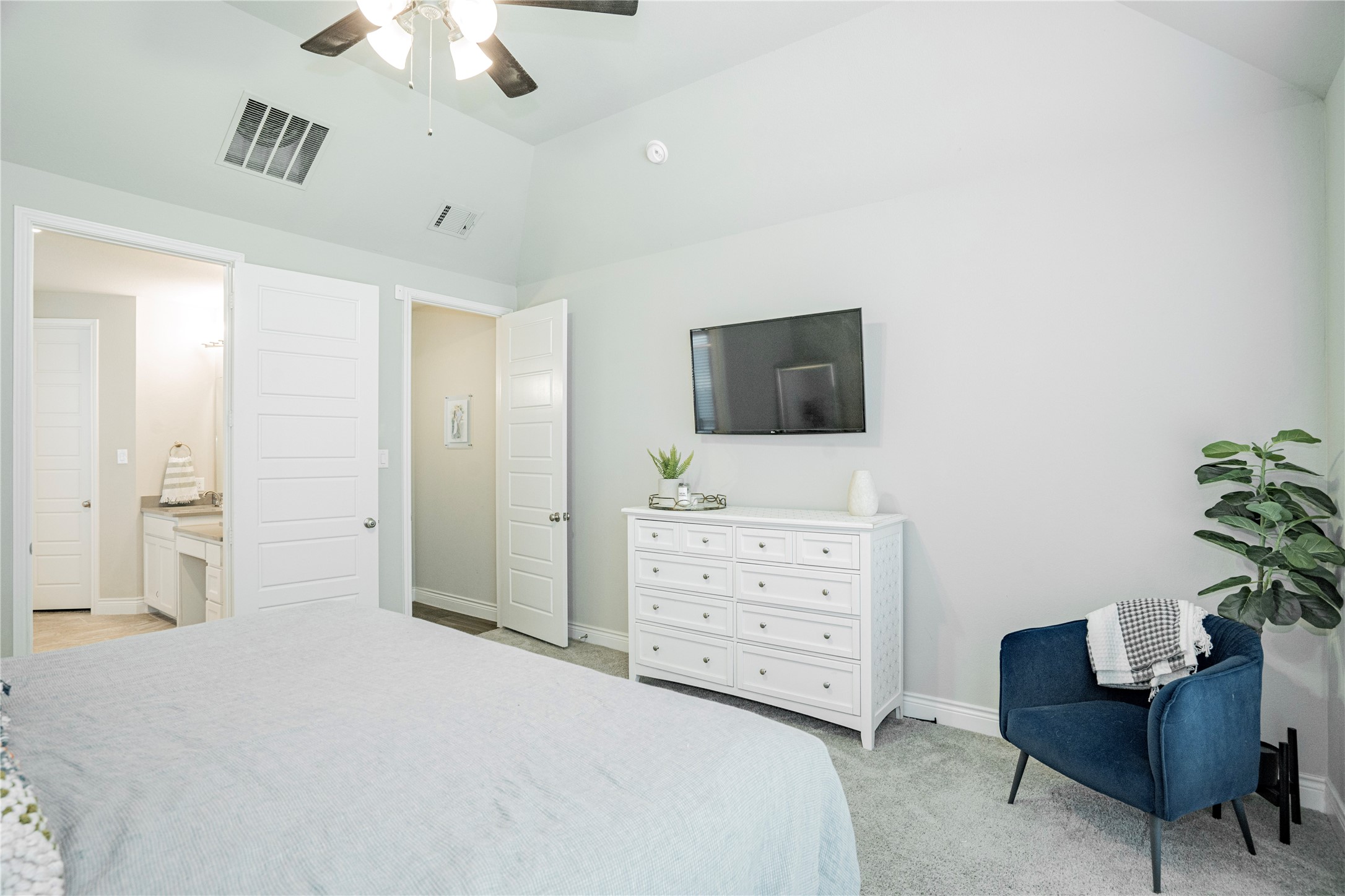 1507 Calcot Lane