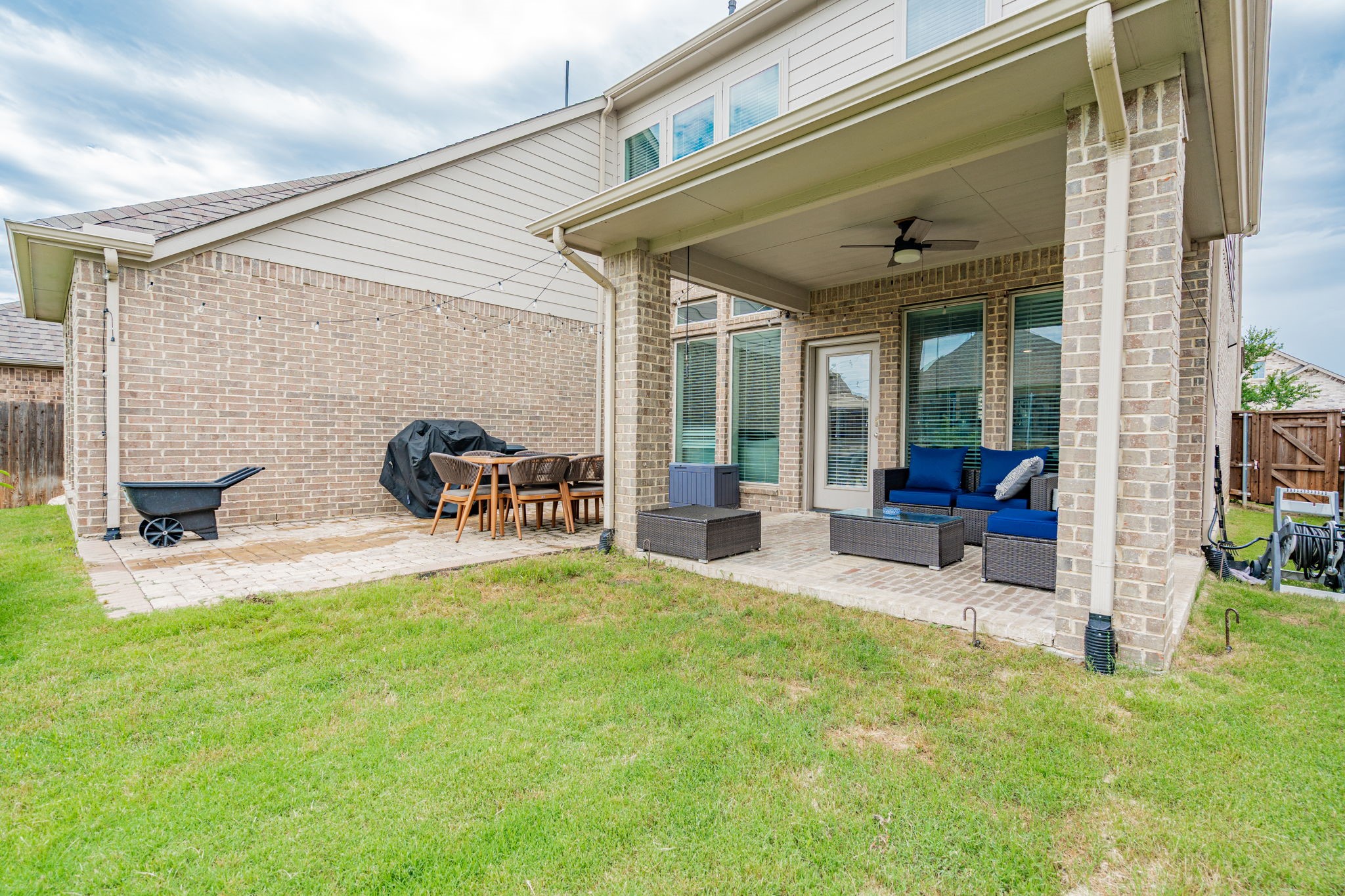 1507 Calcot Lane
