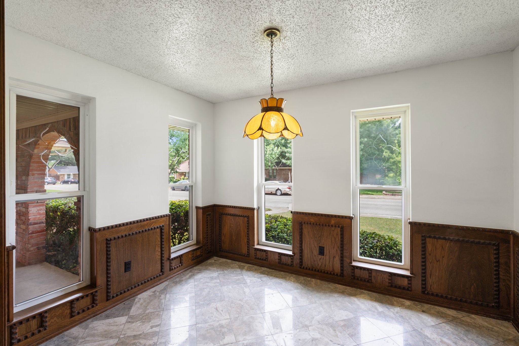 110 S Capri Drive