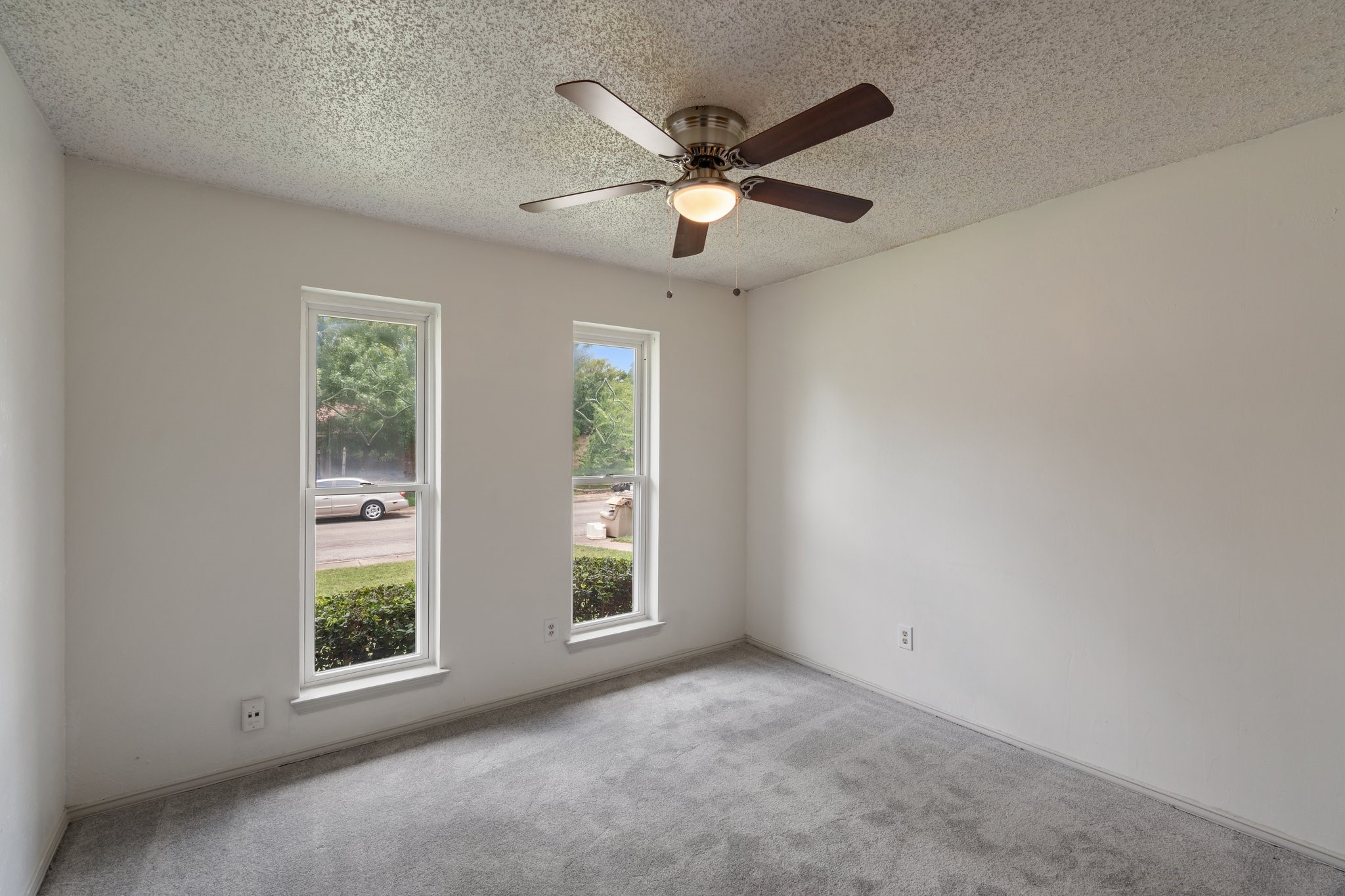 110 S Capri Drive