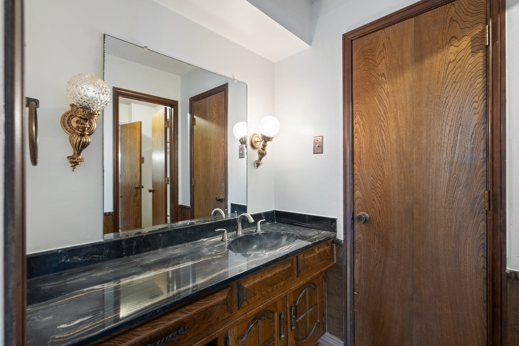 110 S Capri Drive