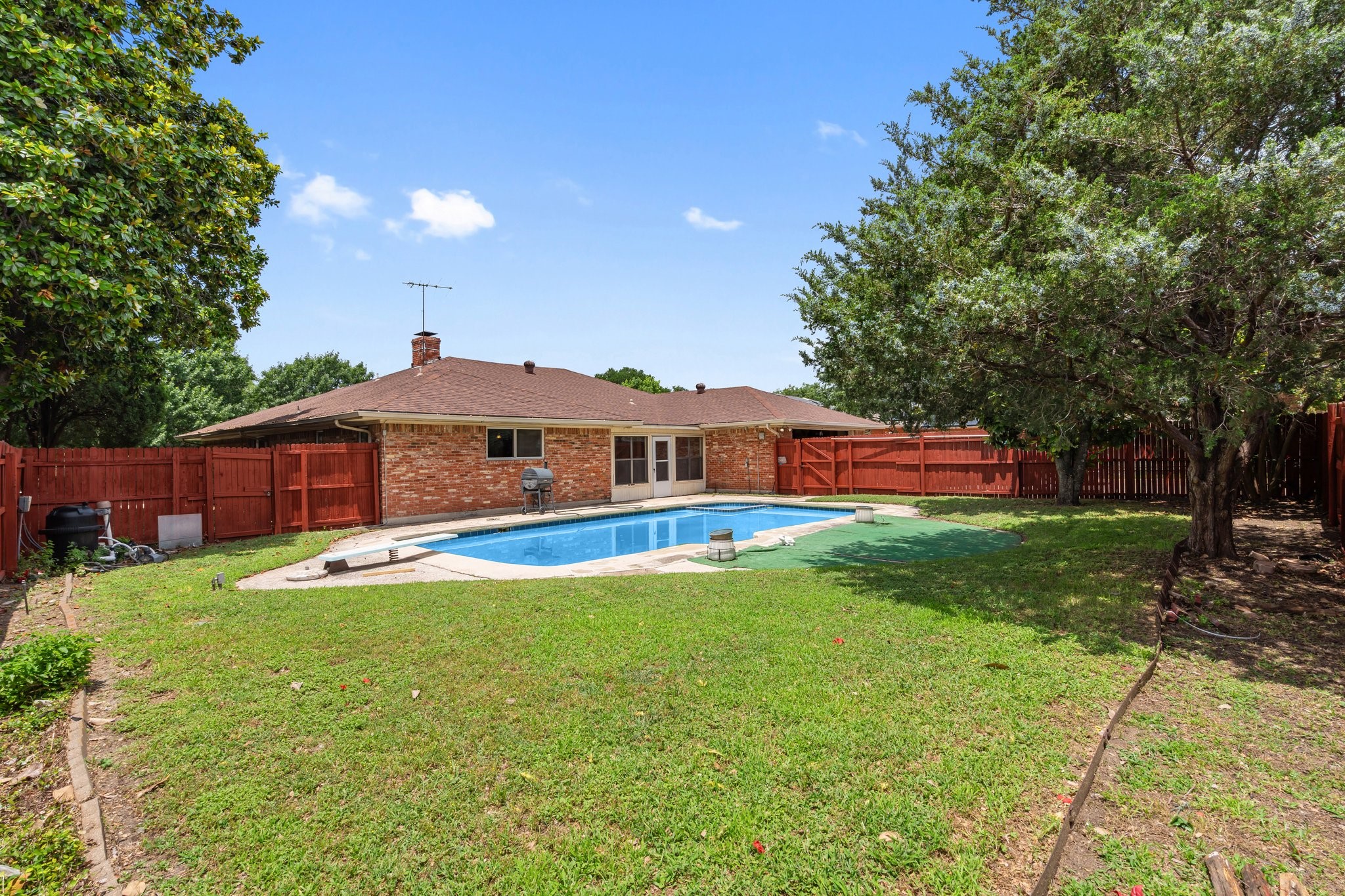 110 S Capri Drive