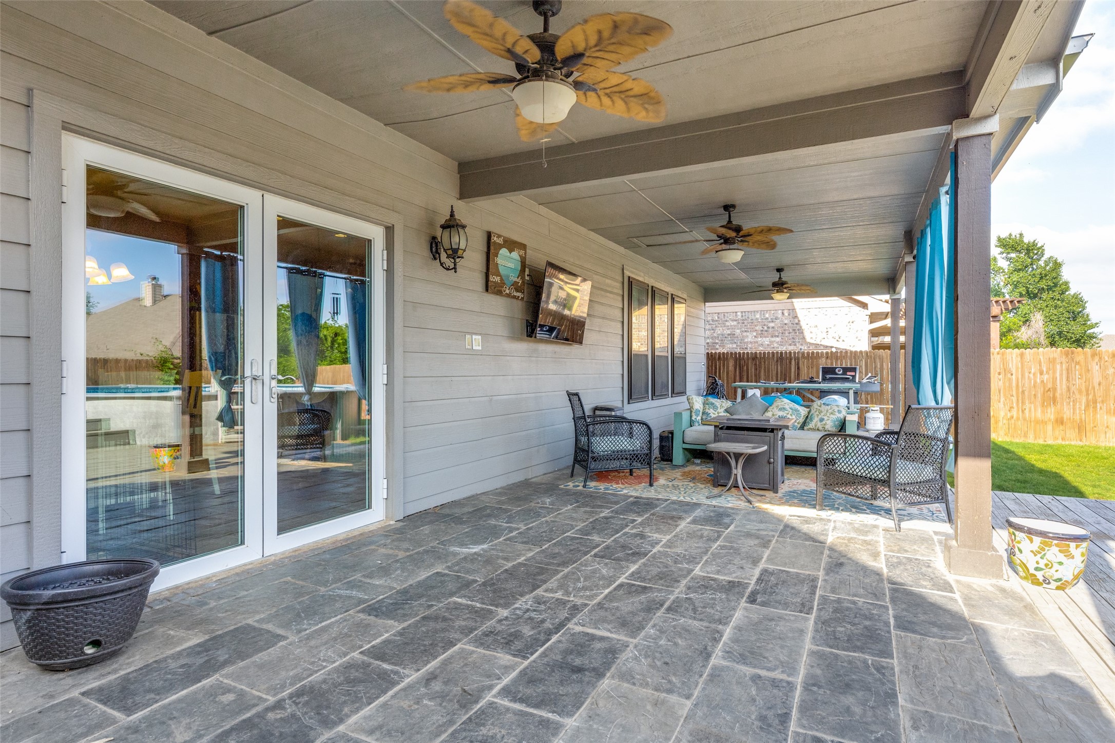 1328 Castlegar Lane