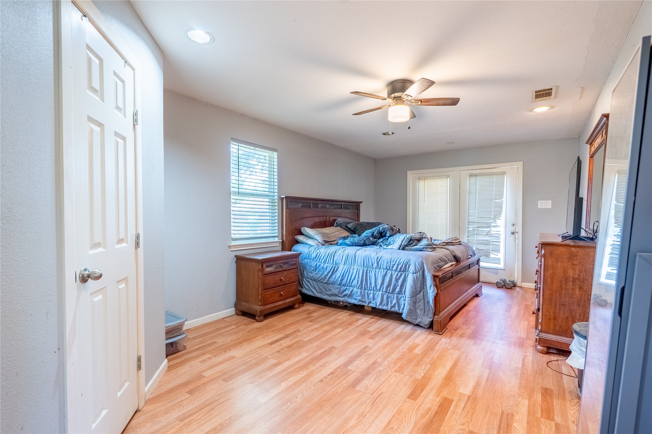 1409 Skyline Drive