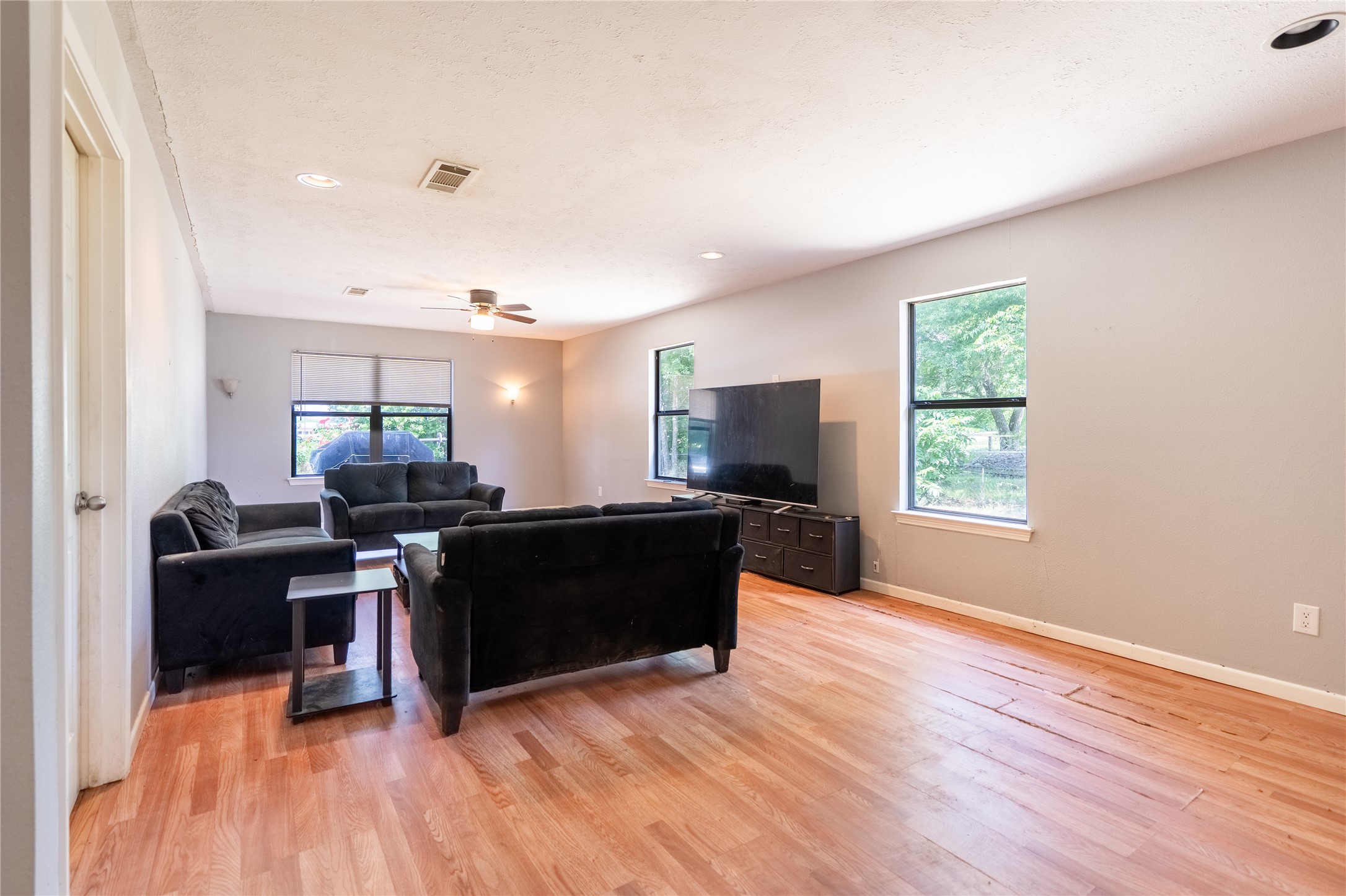 1409 Skyline Drive