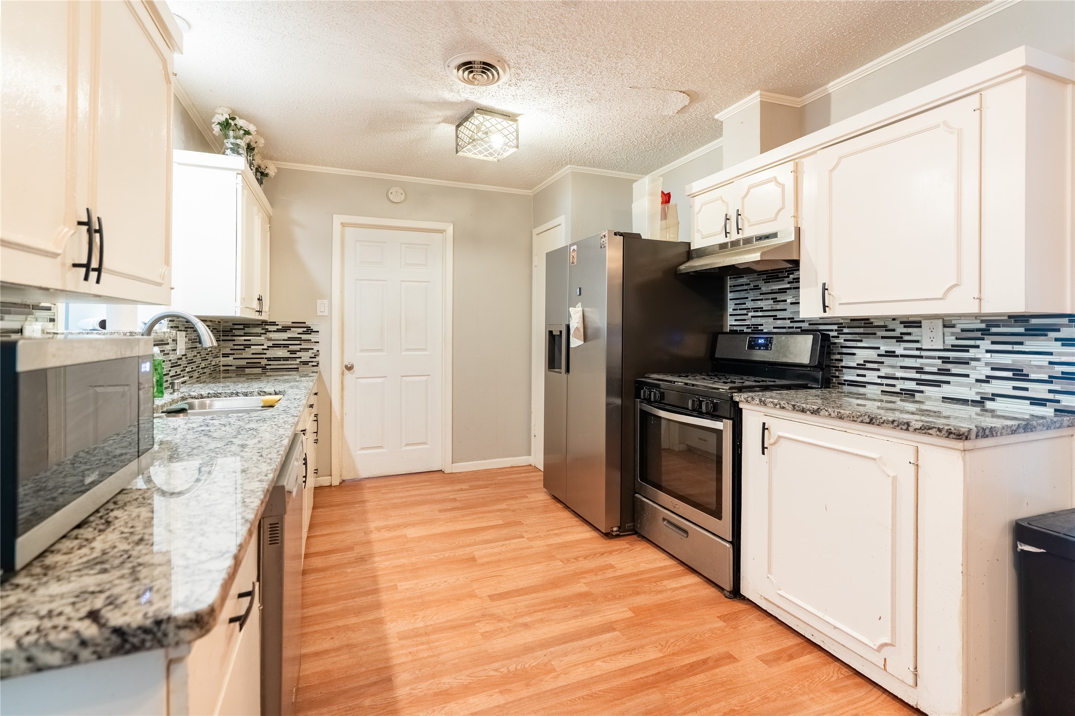 1409 Skyline Drive