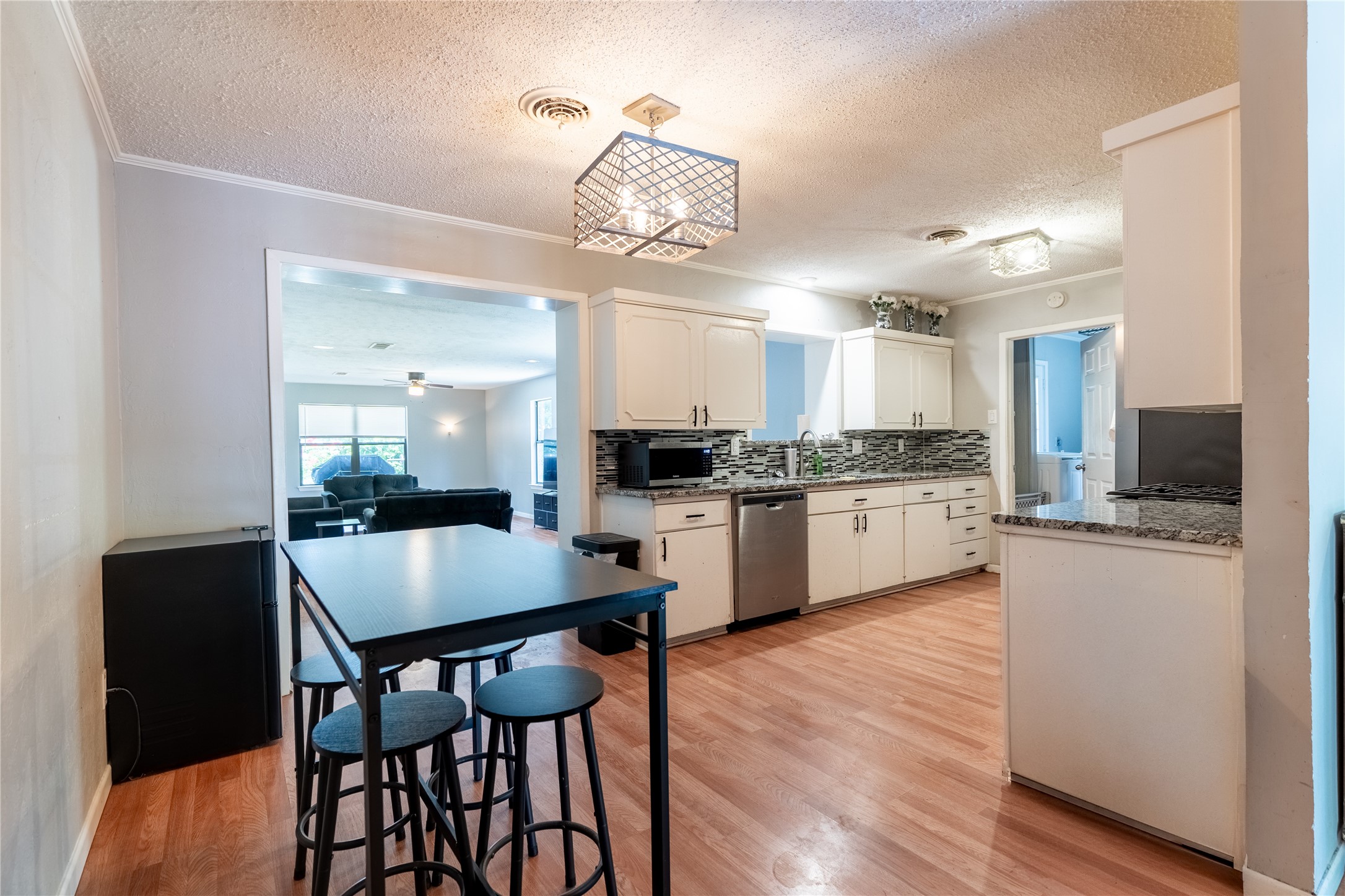 1409 Skyline Drive