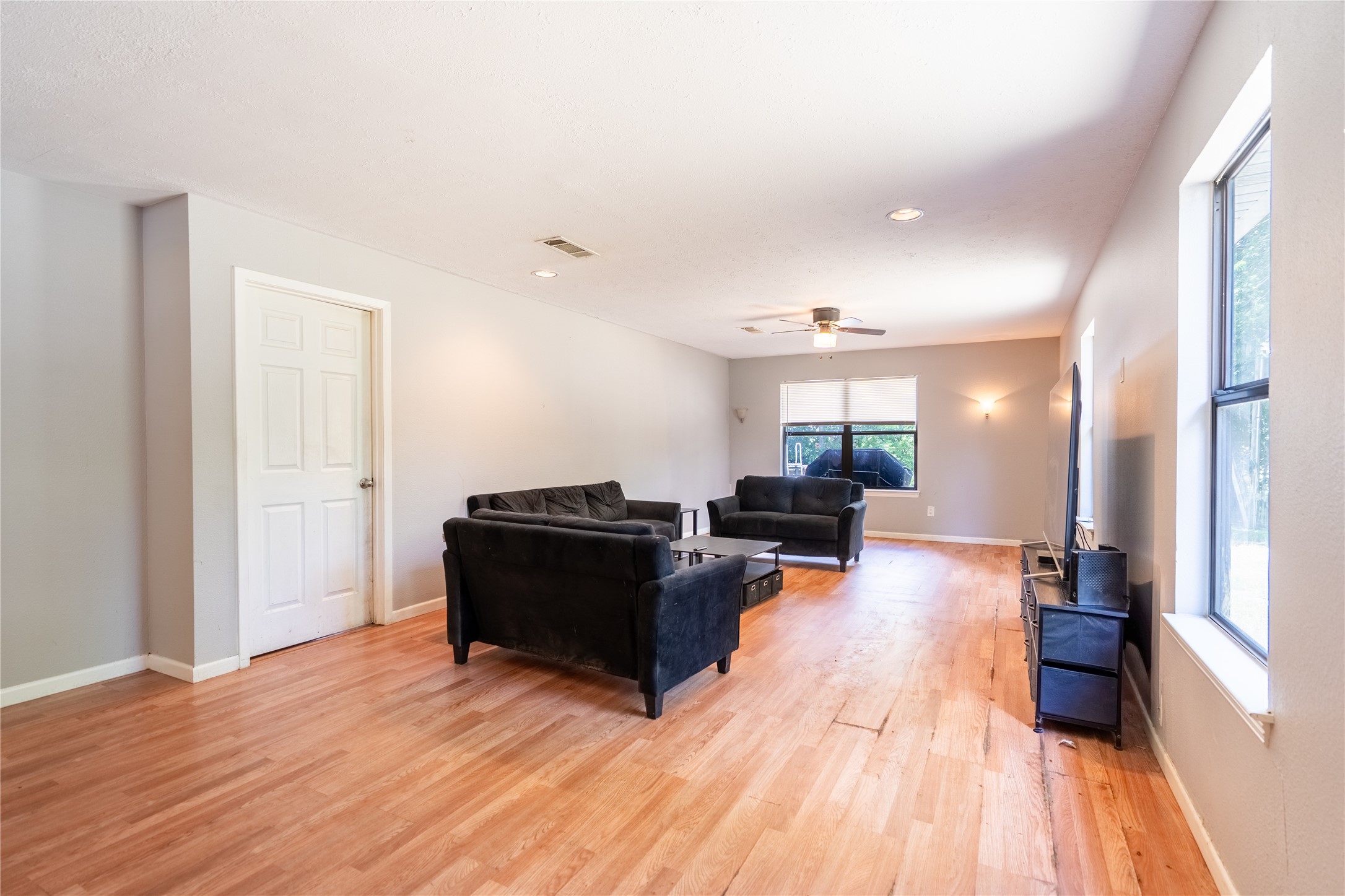 1409 Skyline Drive