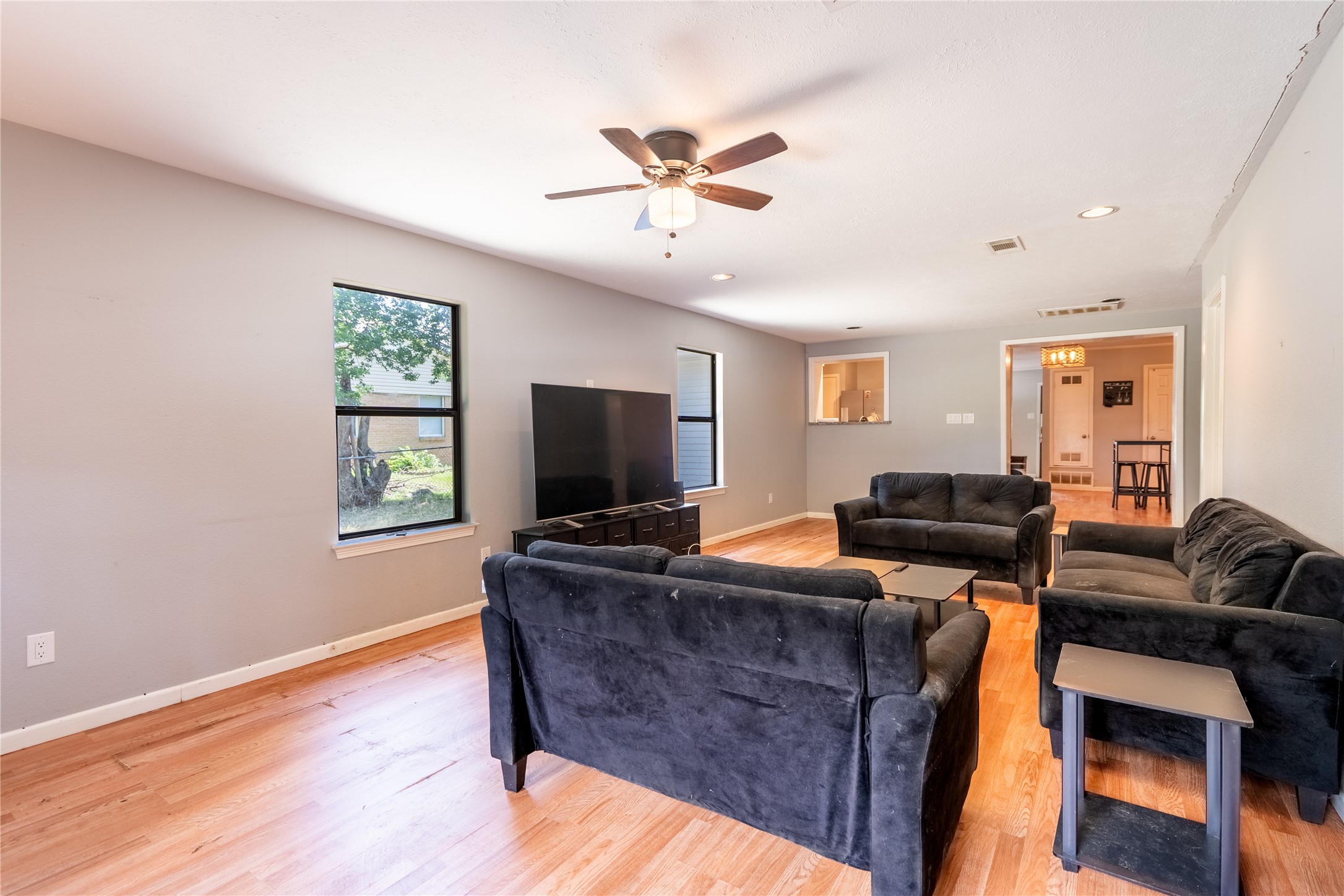 1409 Skyline Drive