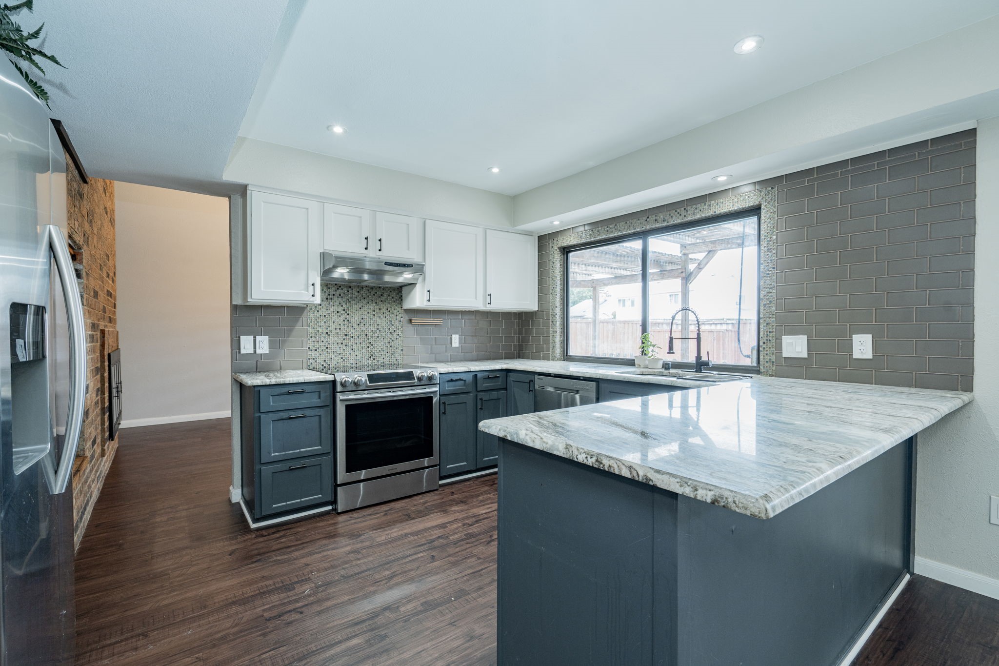 1802 Kensington Drive