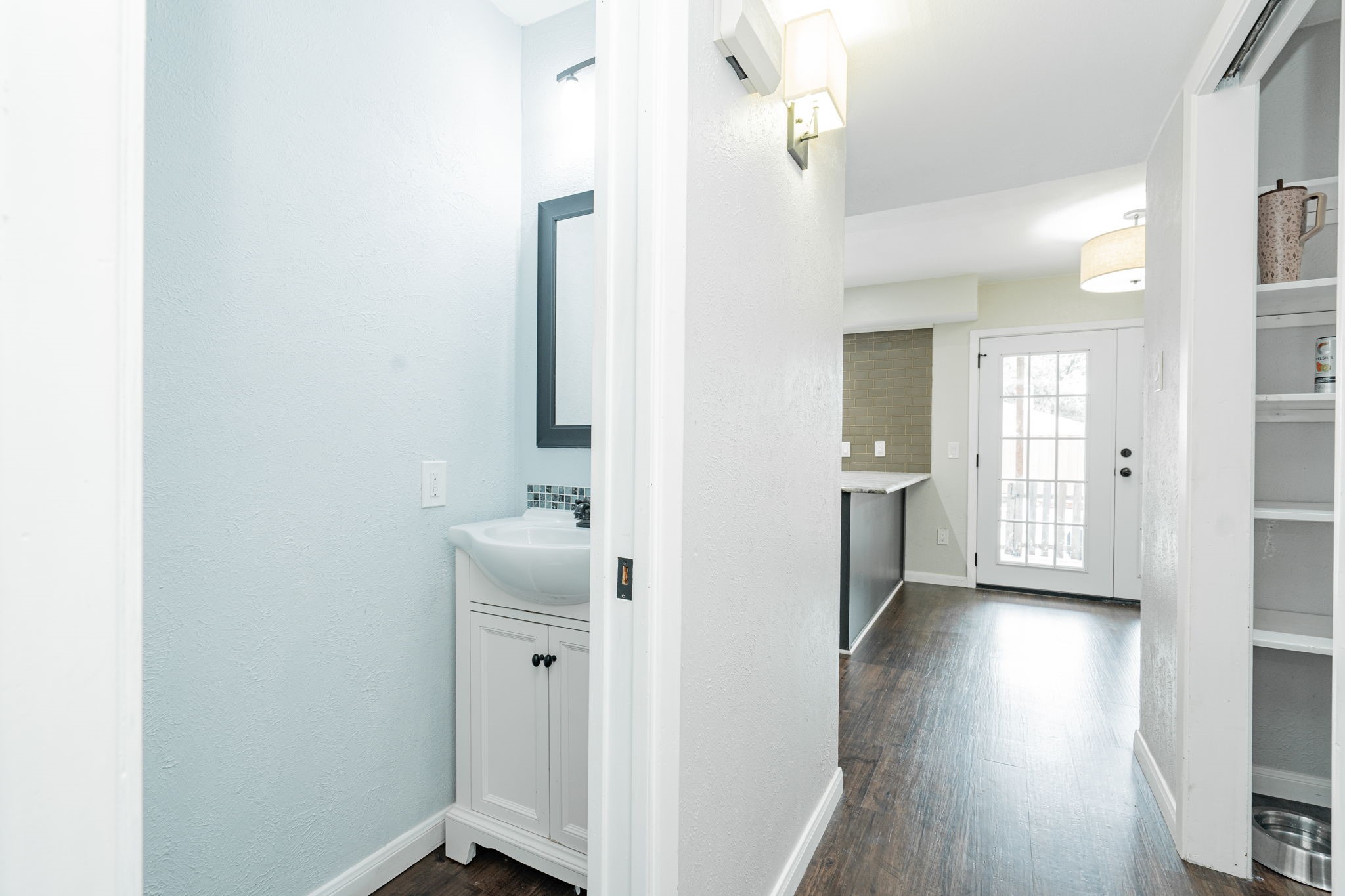 1802 Kensington Drive