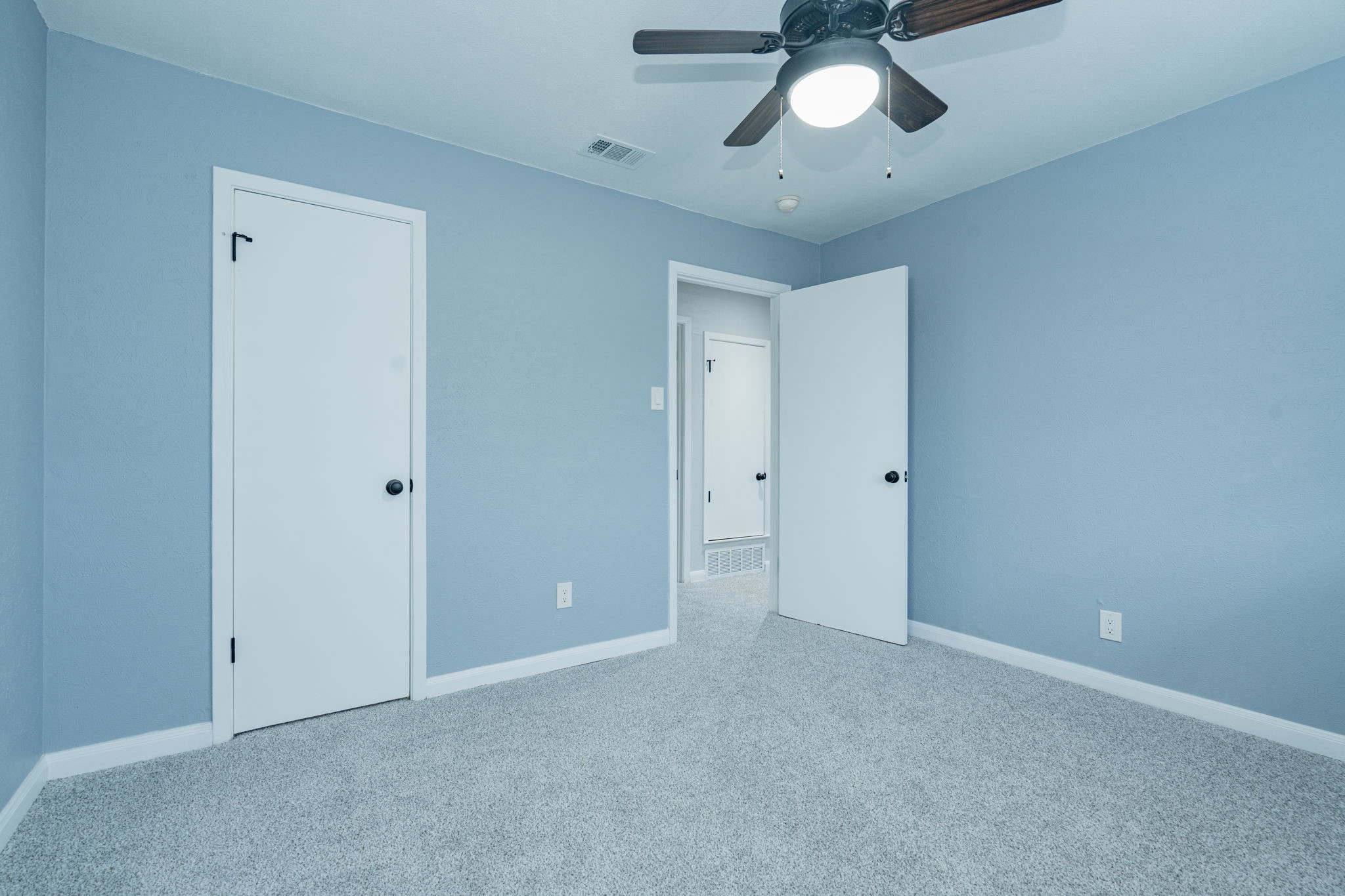 1802 Kensington Drive