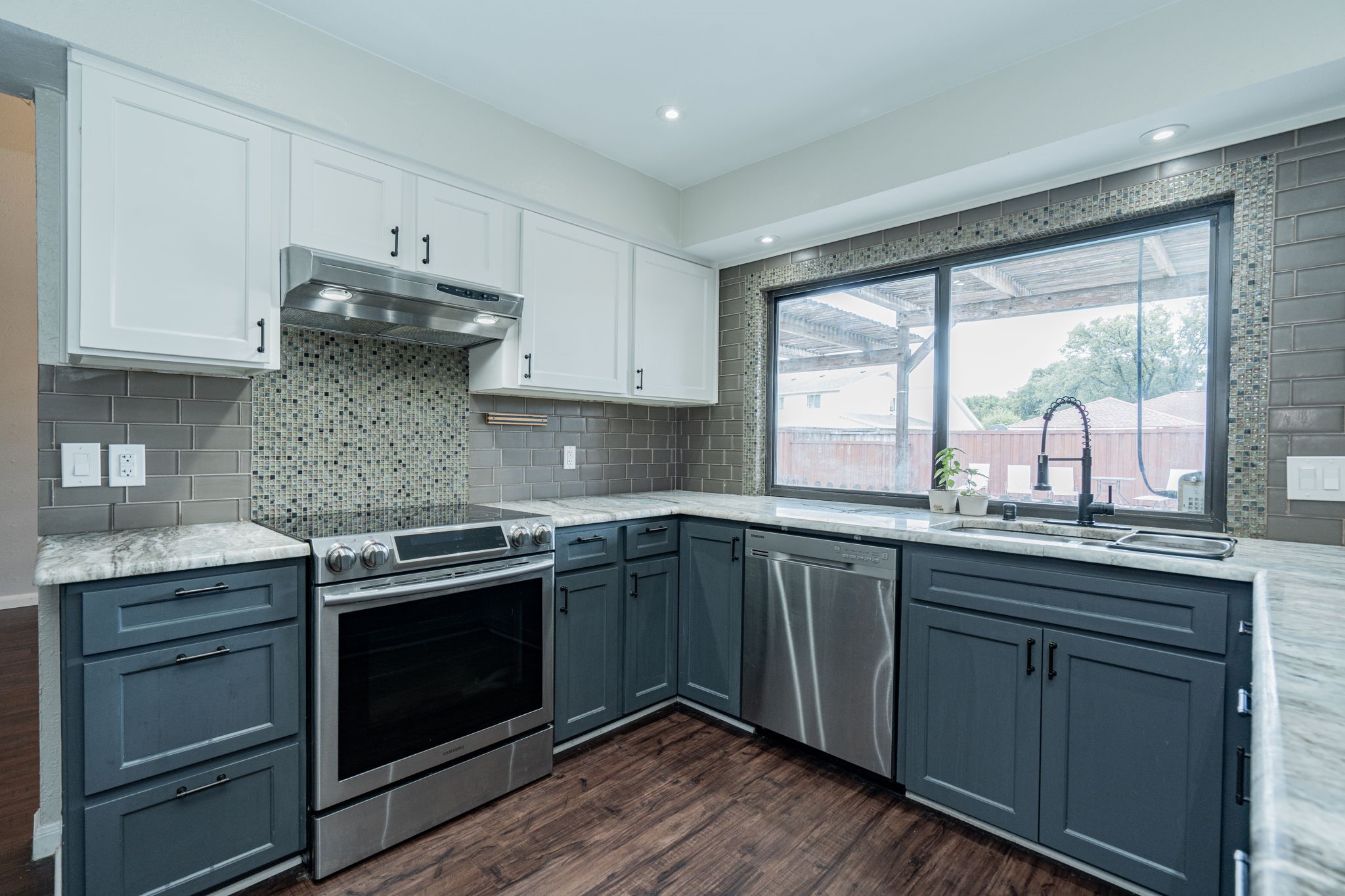 1802 Kensington Drive