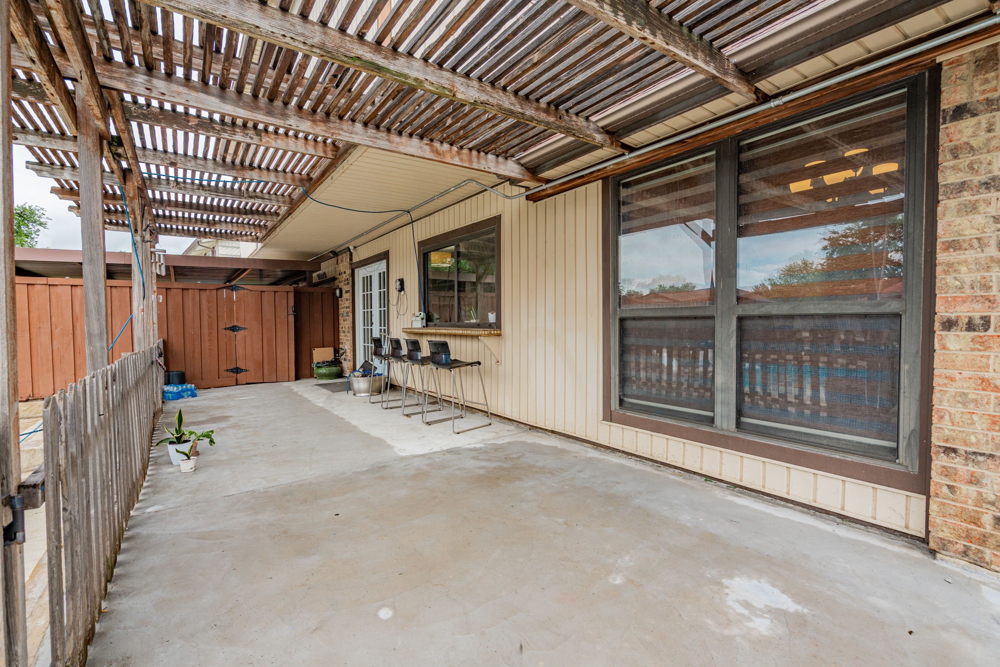 1802 Kensington Drive