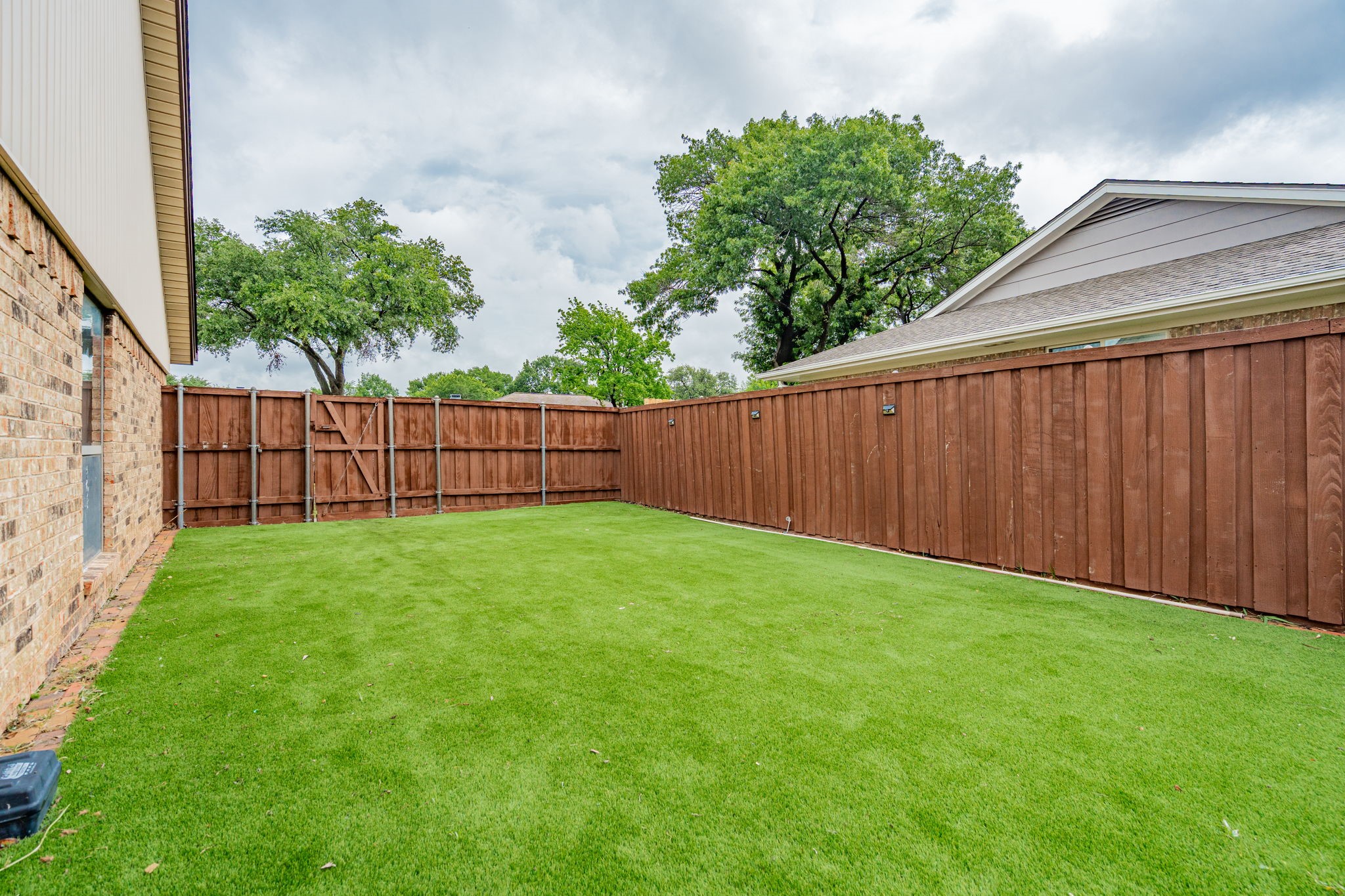 1802 Kensington Drive