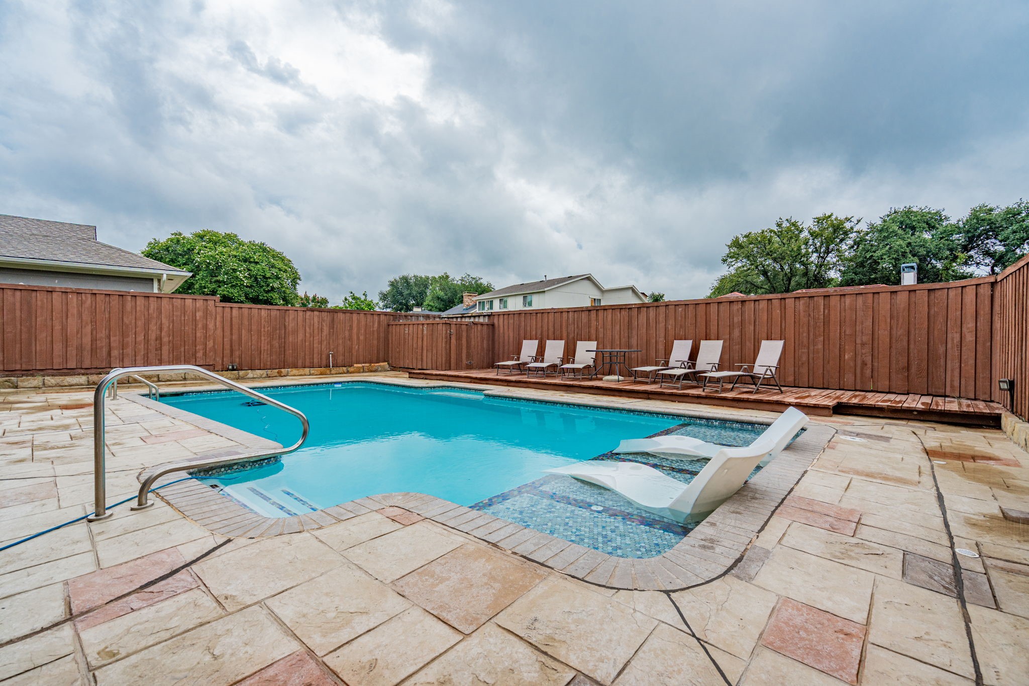 1802 Kensington Drive