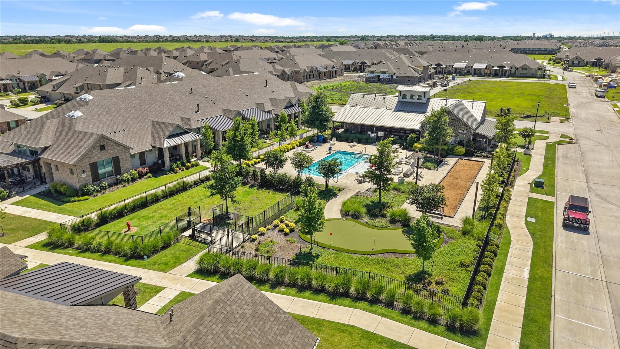 2704 Applewood Way