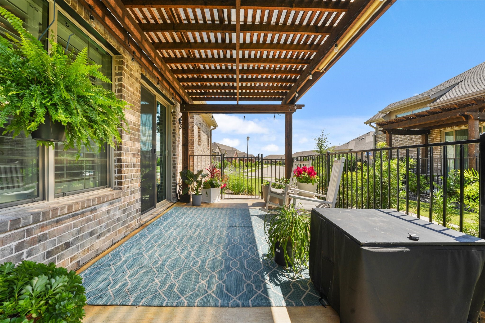 2704 Applewood Way
