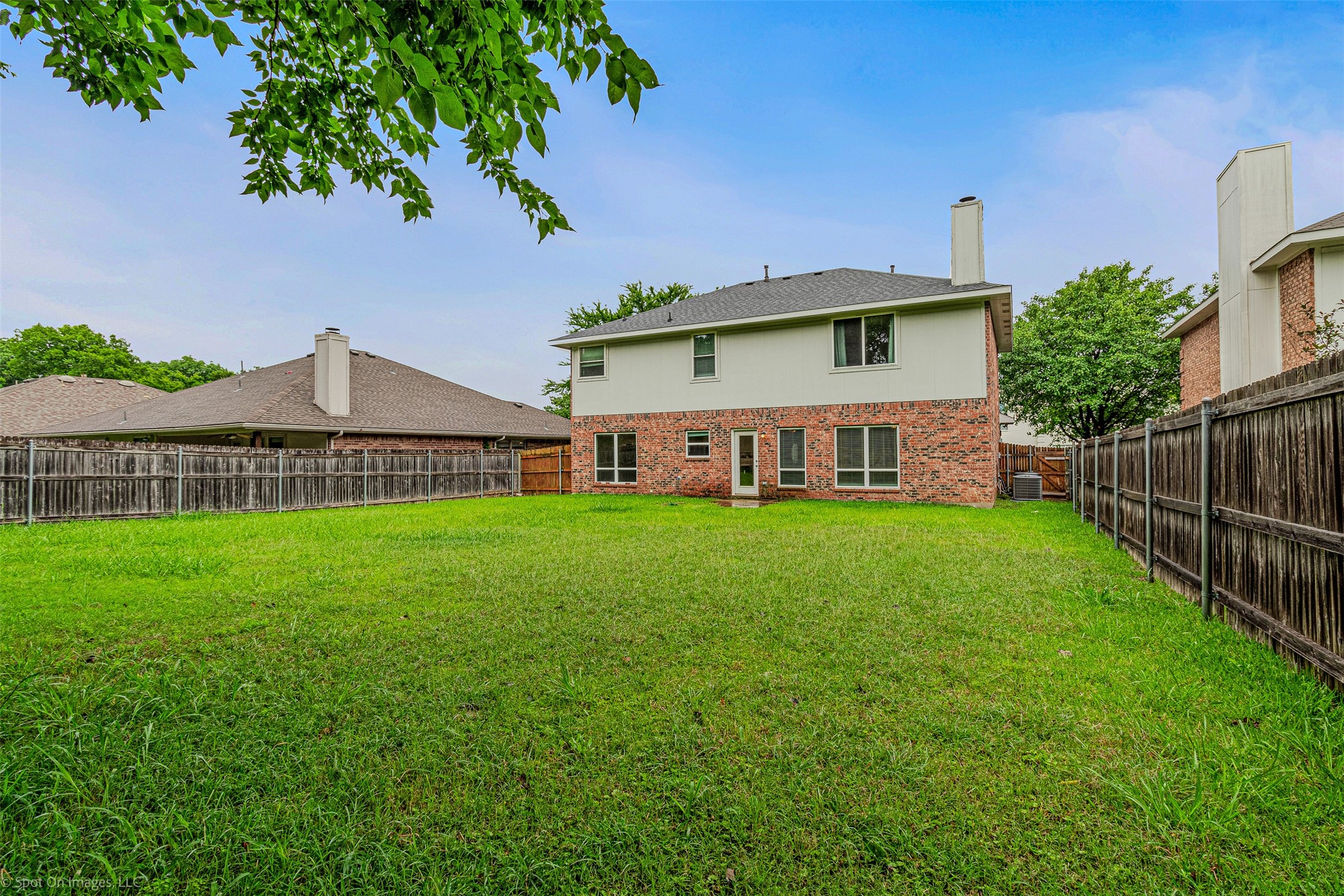 796 Oak Hollow Lane