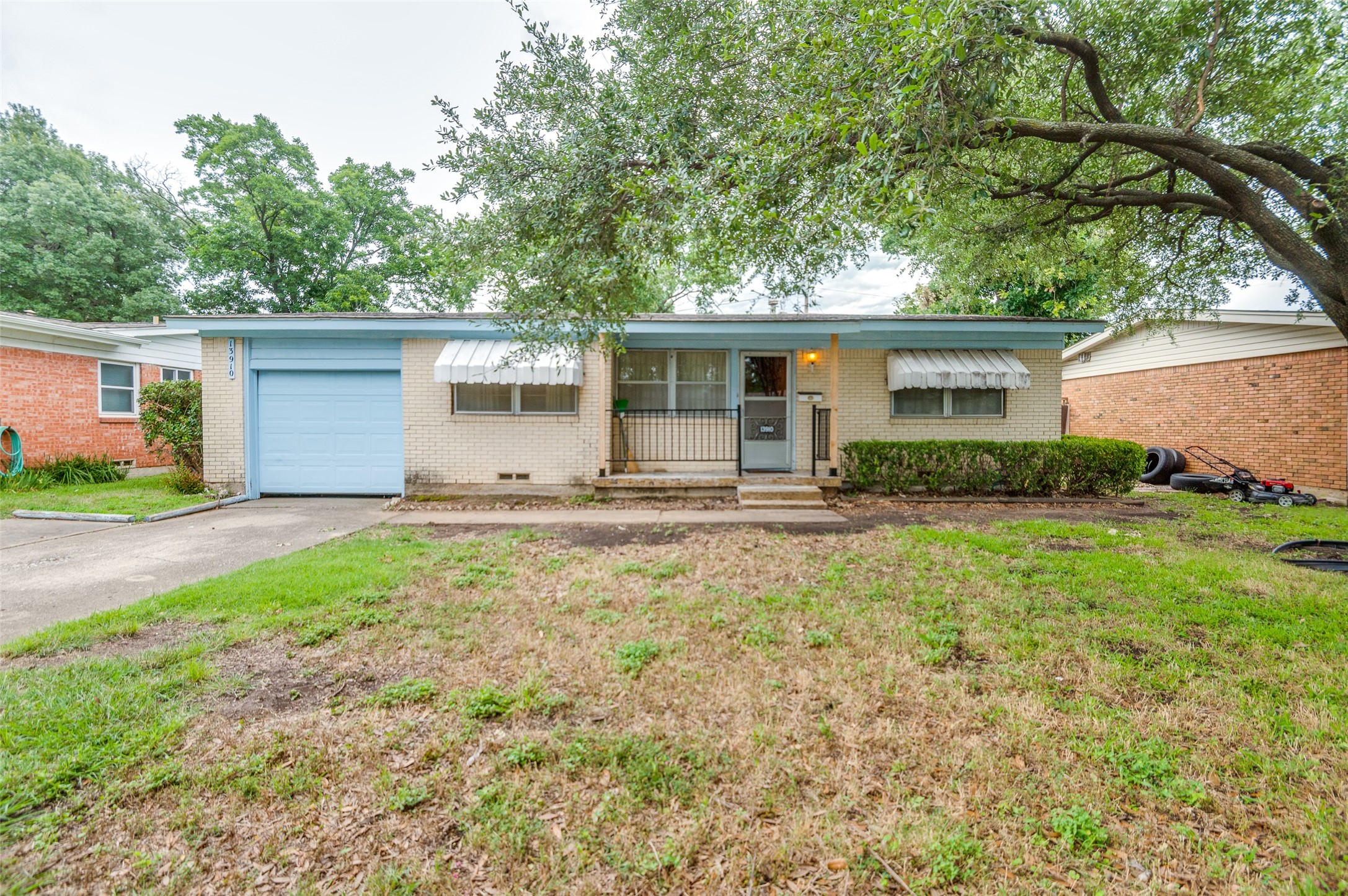 13910 Stardust Lane