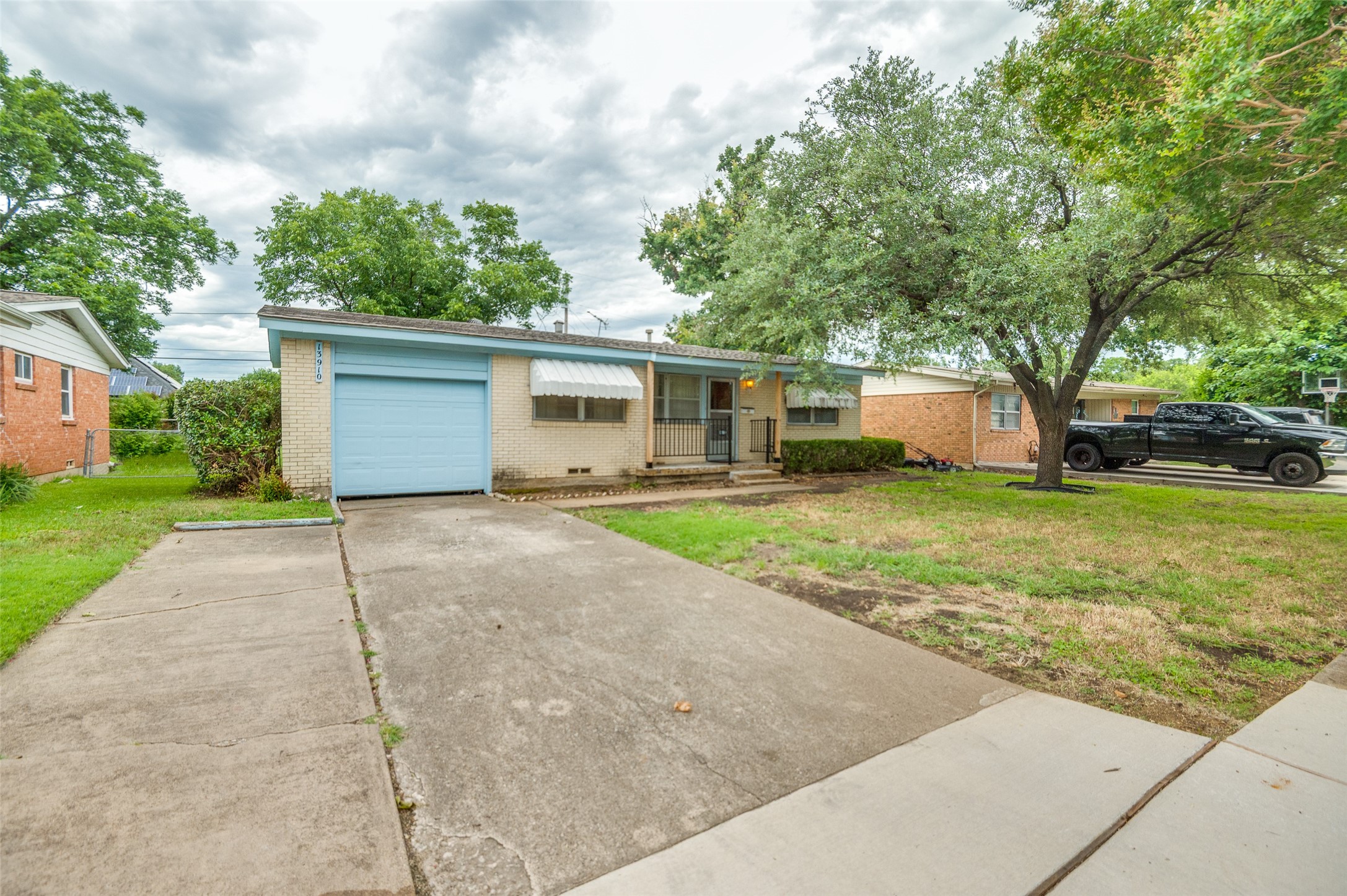 13910 Stardust Lane