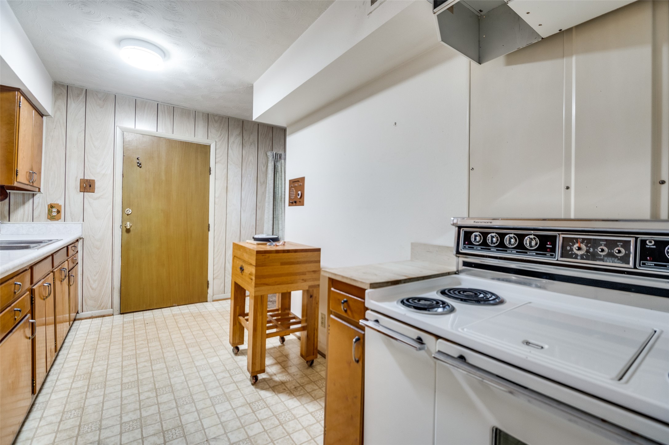 13910 Stardust Lane