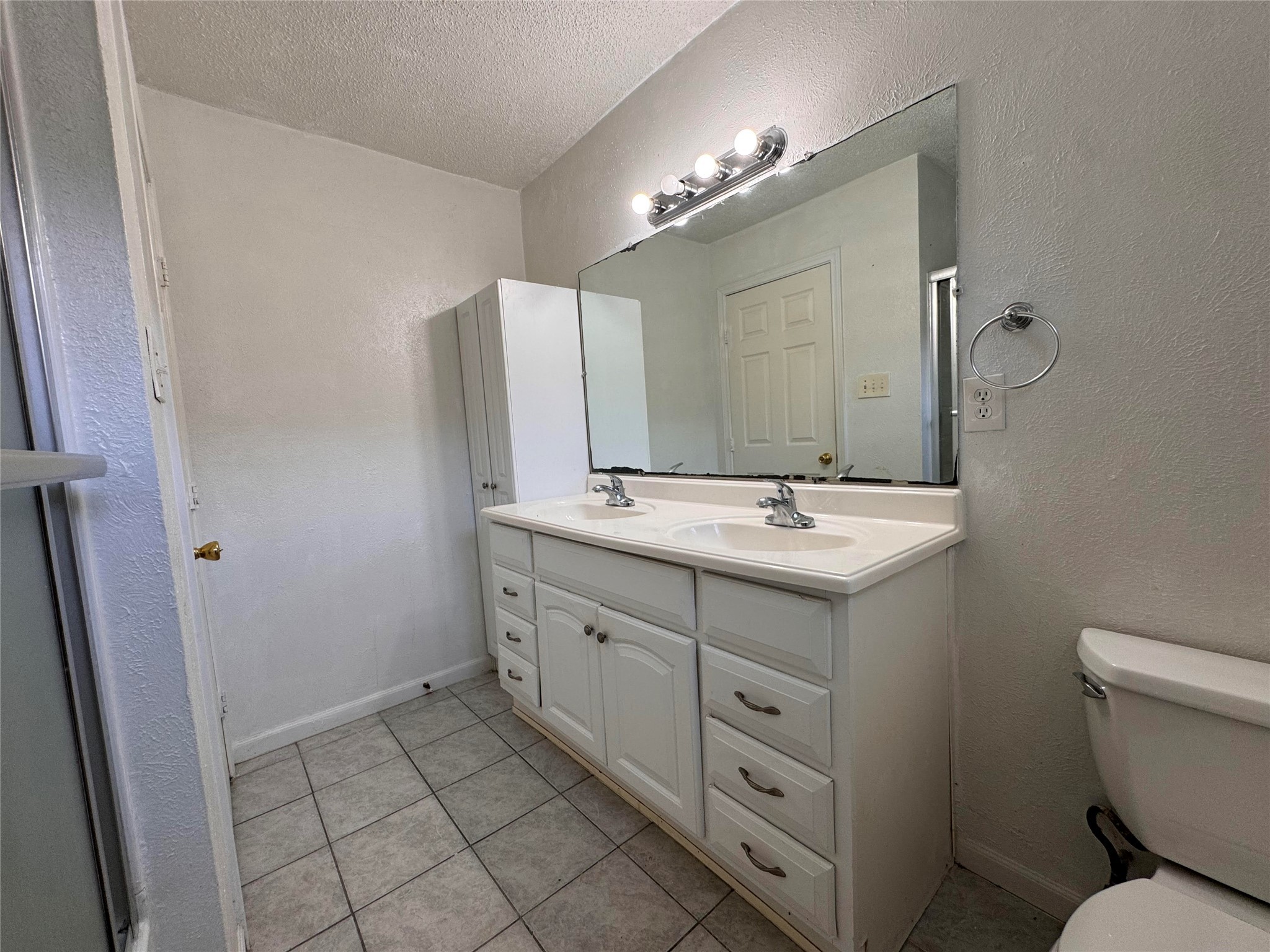 1804 Serenade Lane