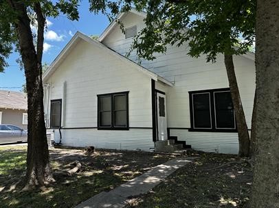 1410 Sycamore 1