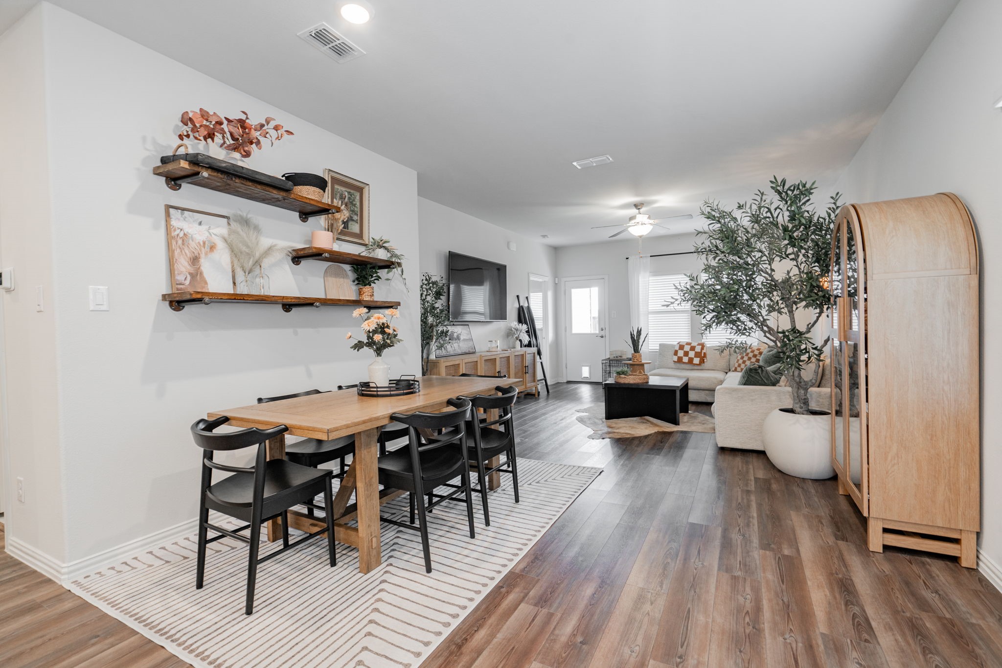 1447 Rolling Fox Drive