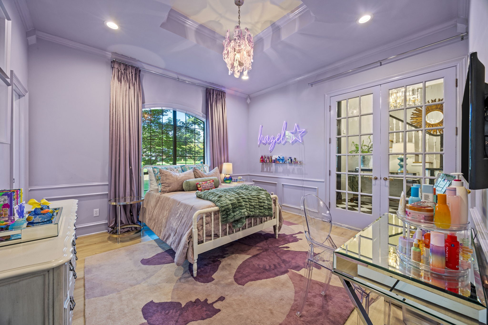 3 Meadowlake Drive