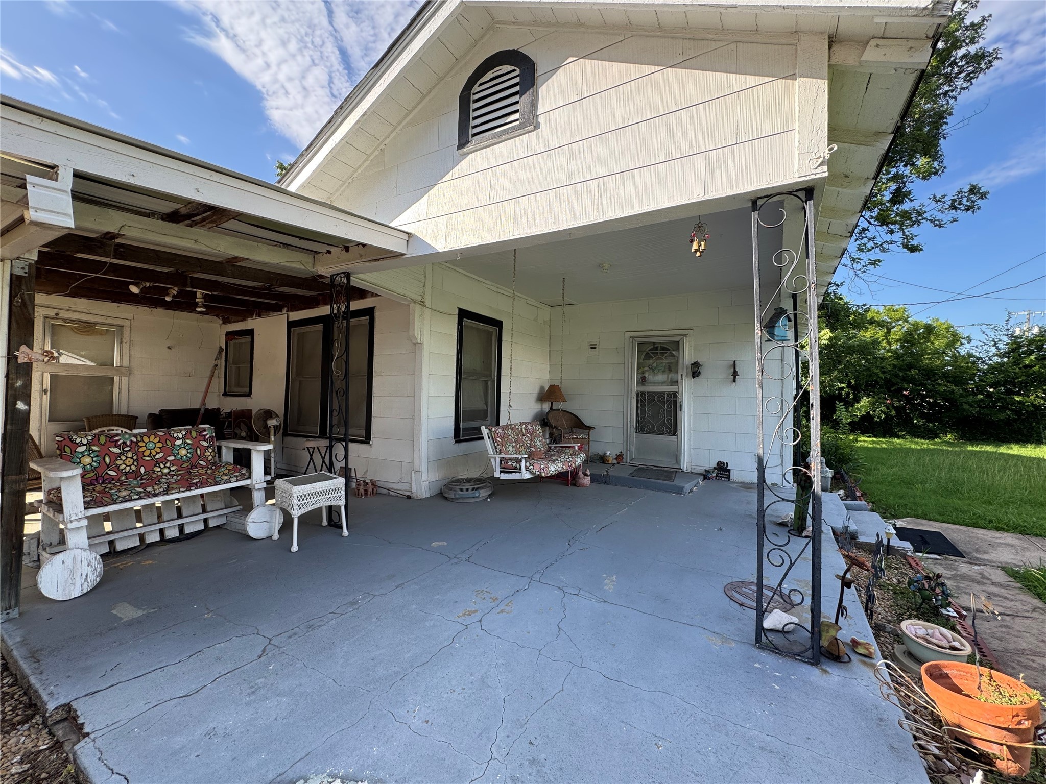 203 Ledbetter