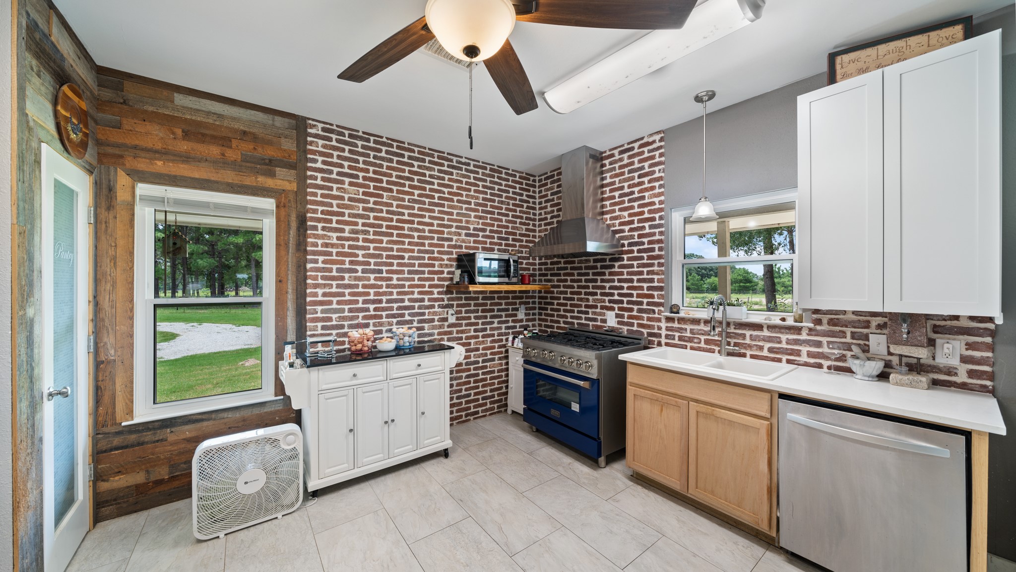 132 Private Road 7105