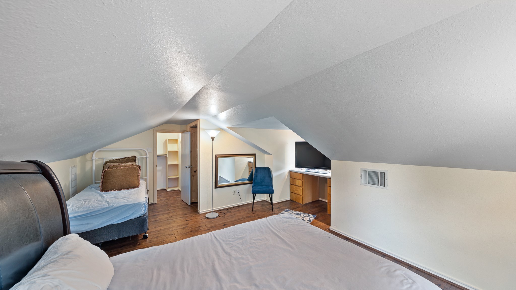 132 Private Road 7105