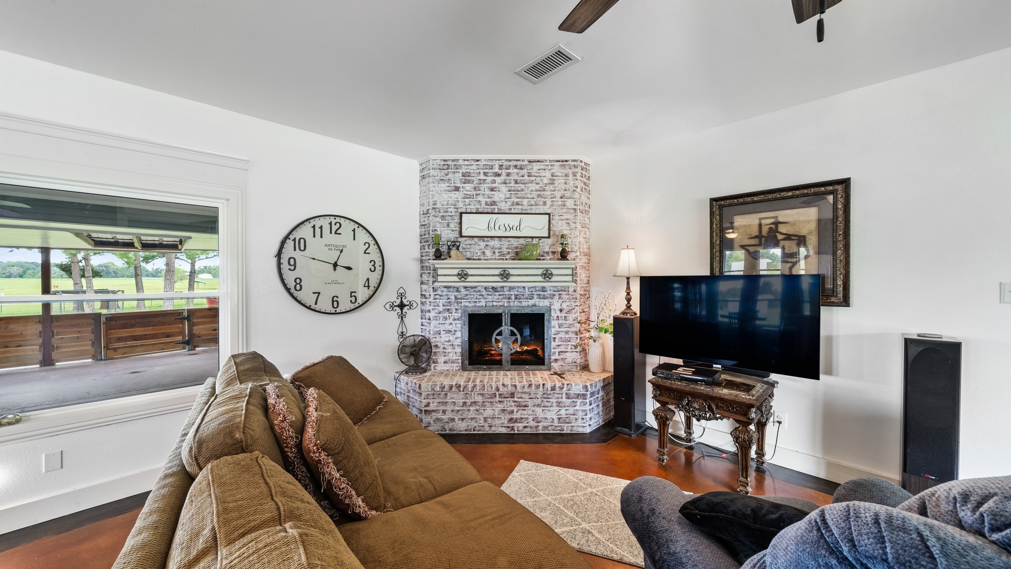 132 Private Road 7105