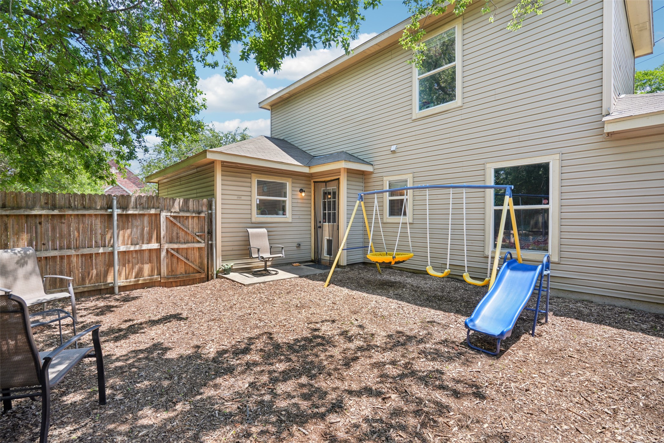 312 Robertson Street