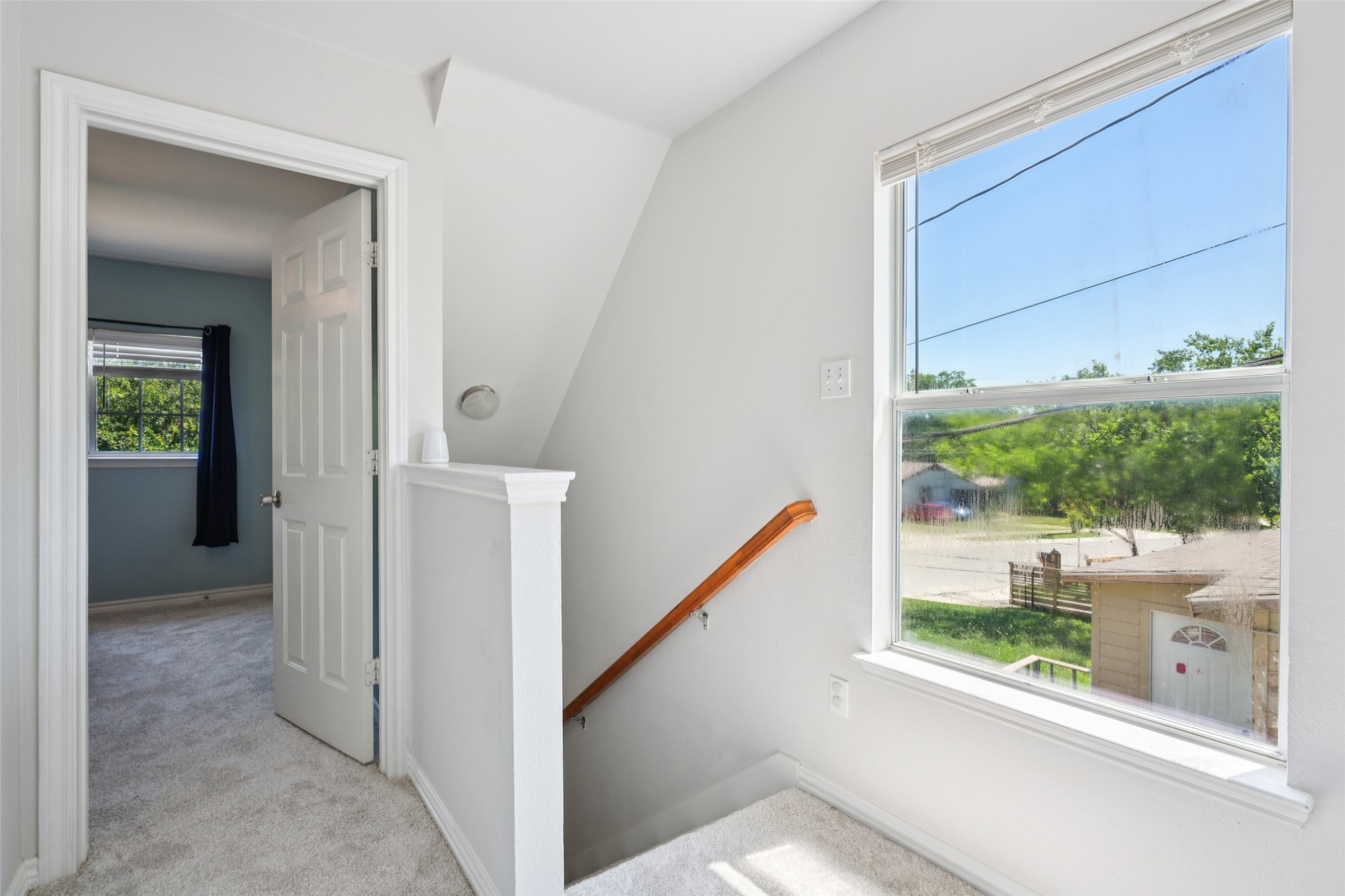 312 Robertson Street