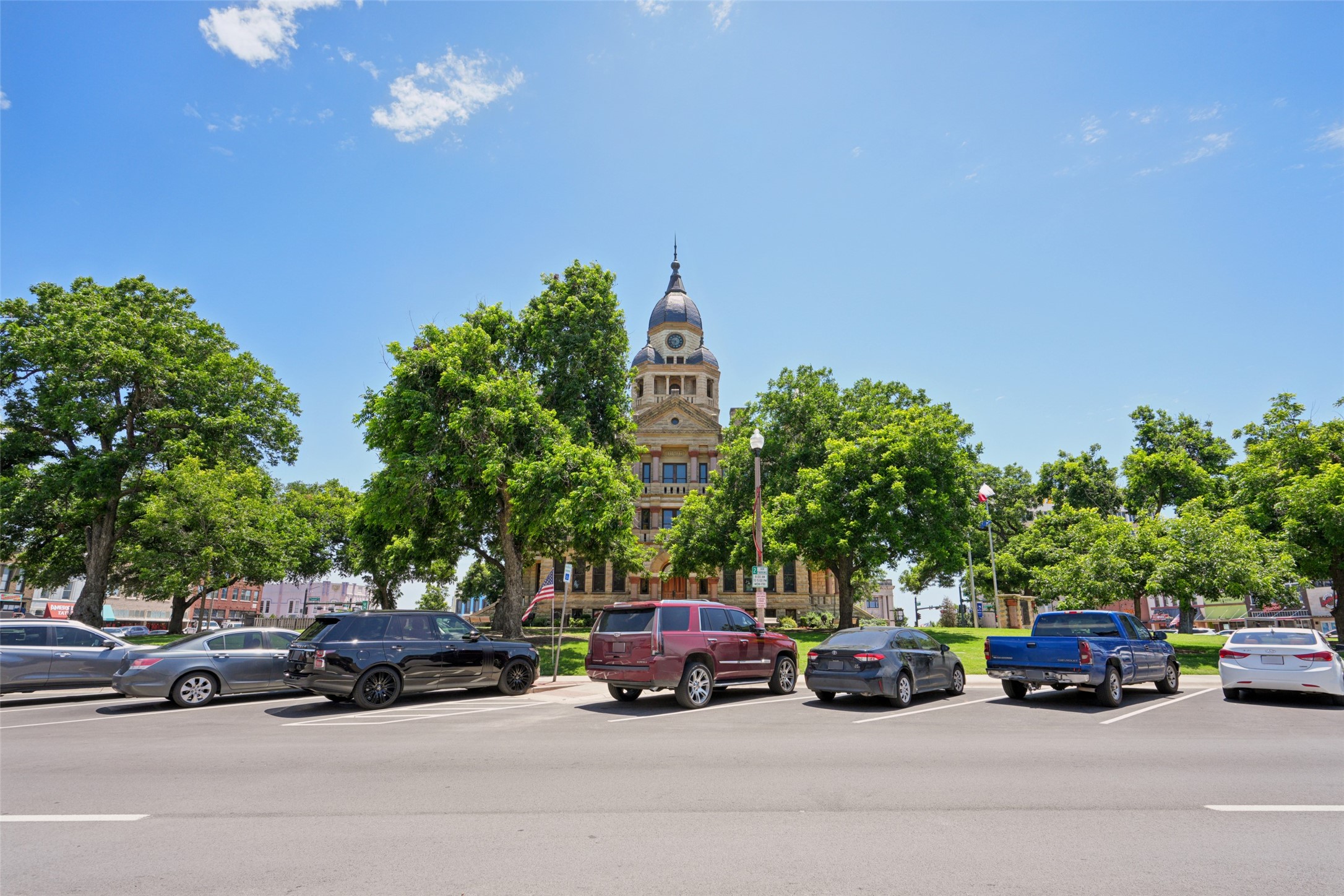 312 Robertson Street