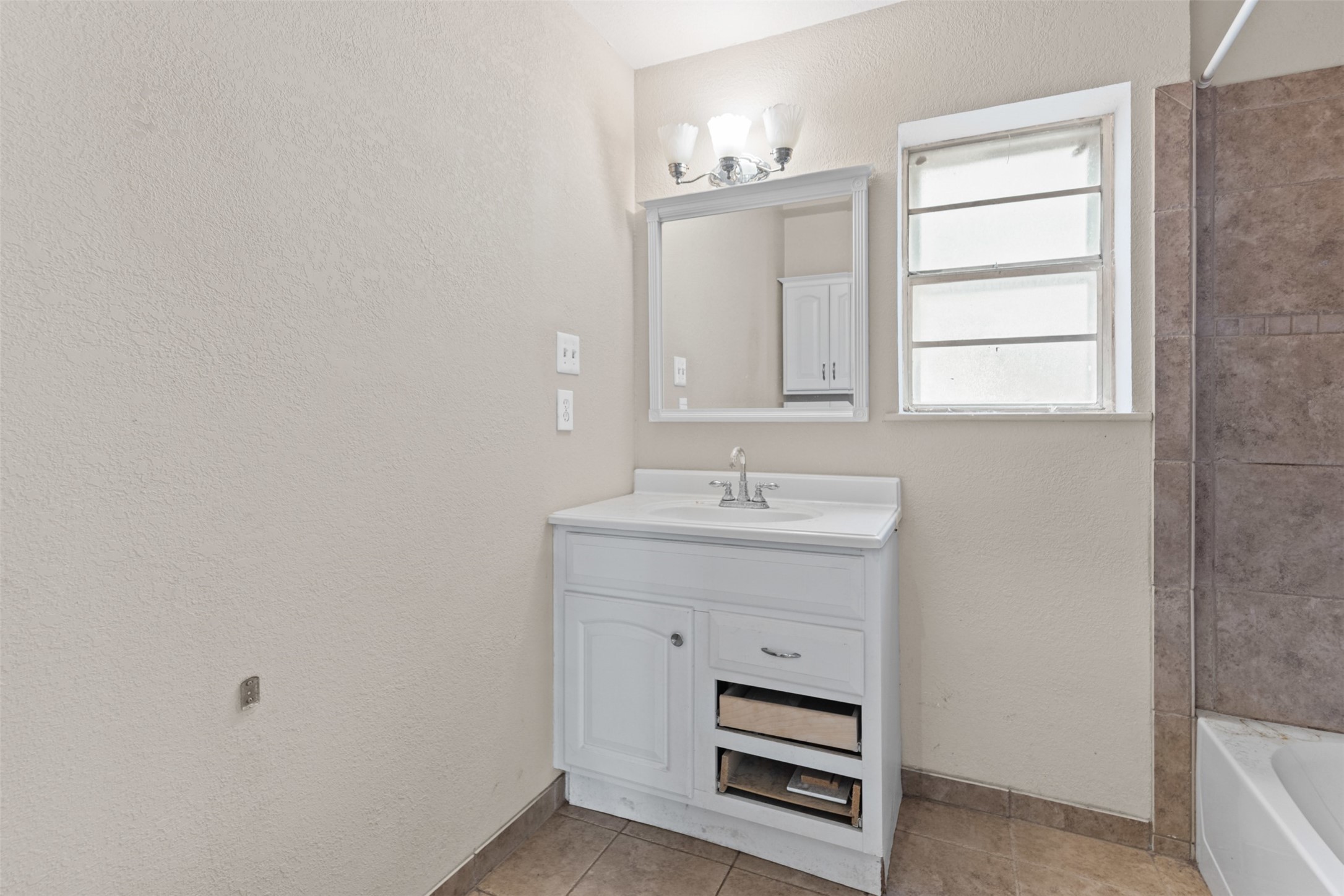 2700 Shady Grove Drive