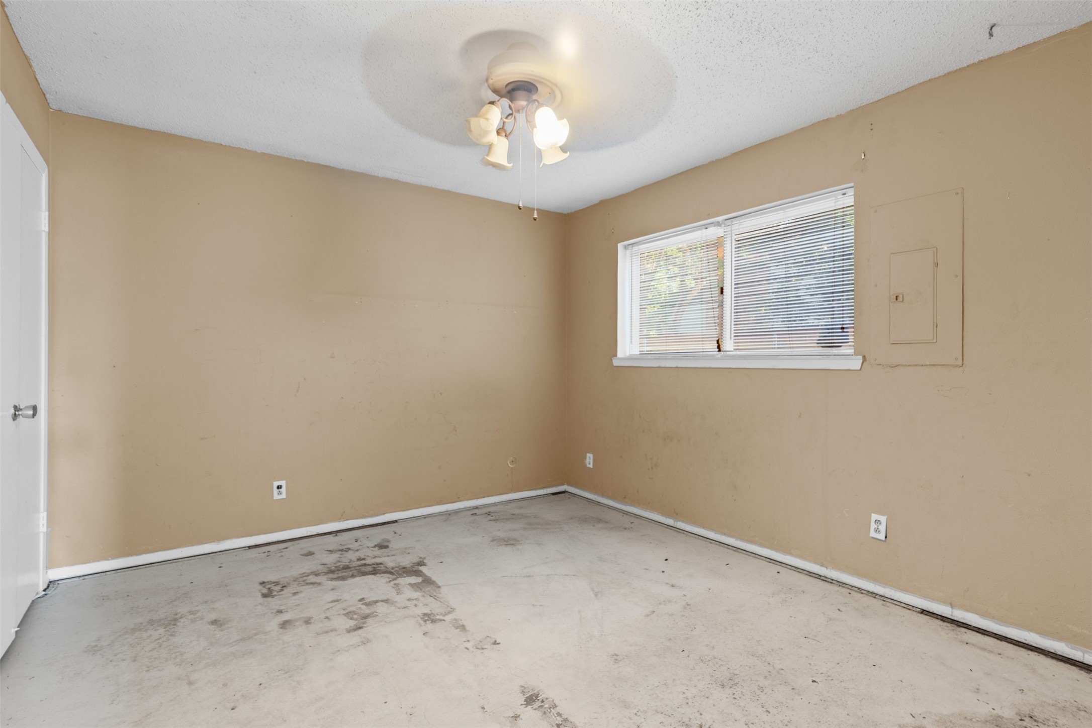 2700 Shady Grove Drive