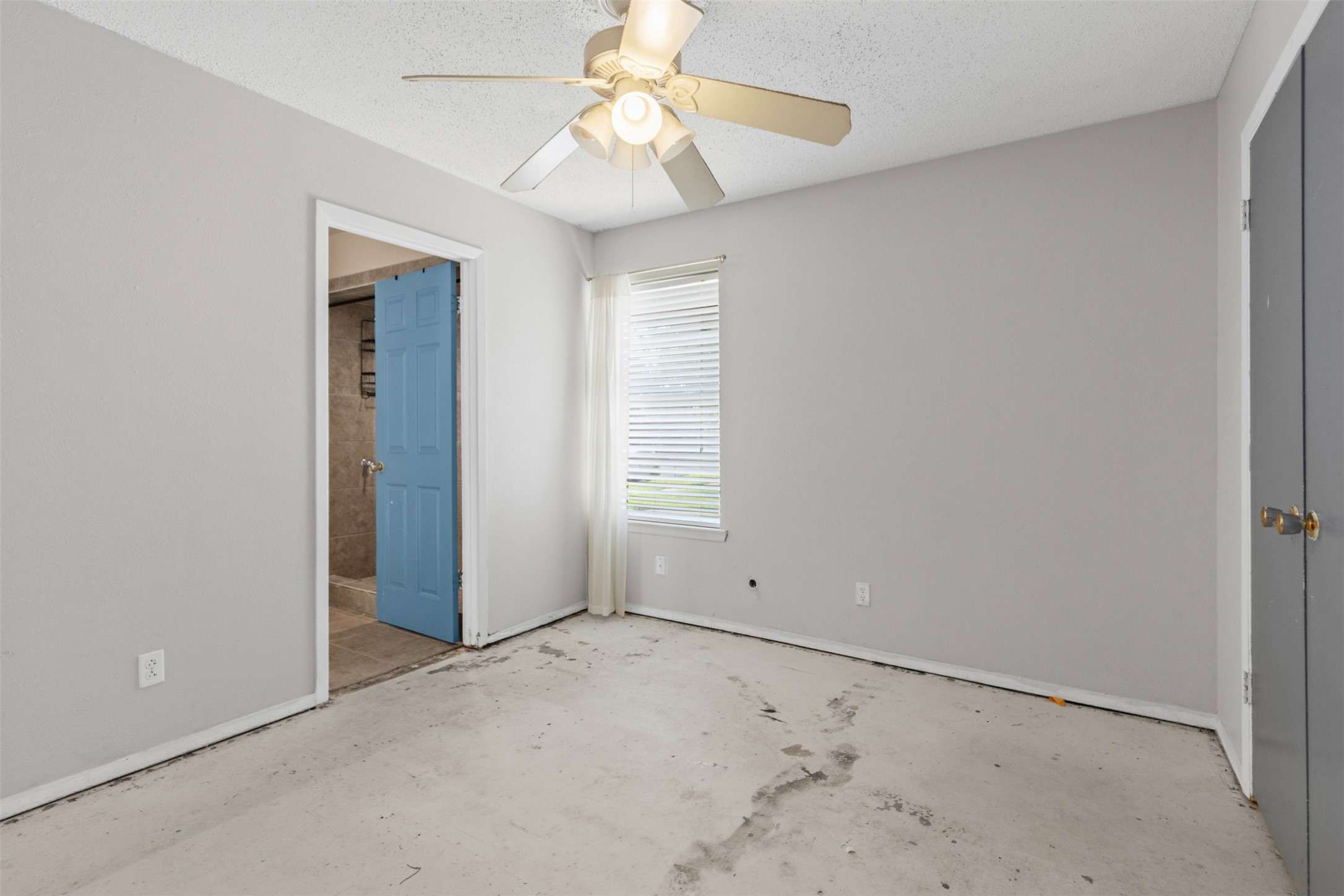 2700 Shady Grove Drive