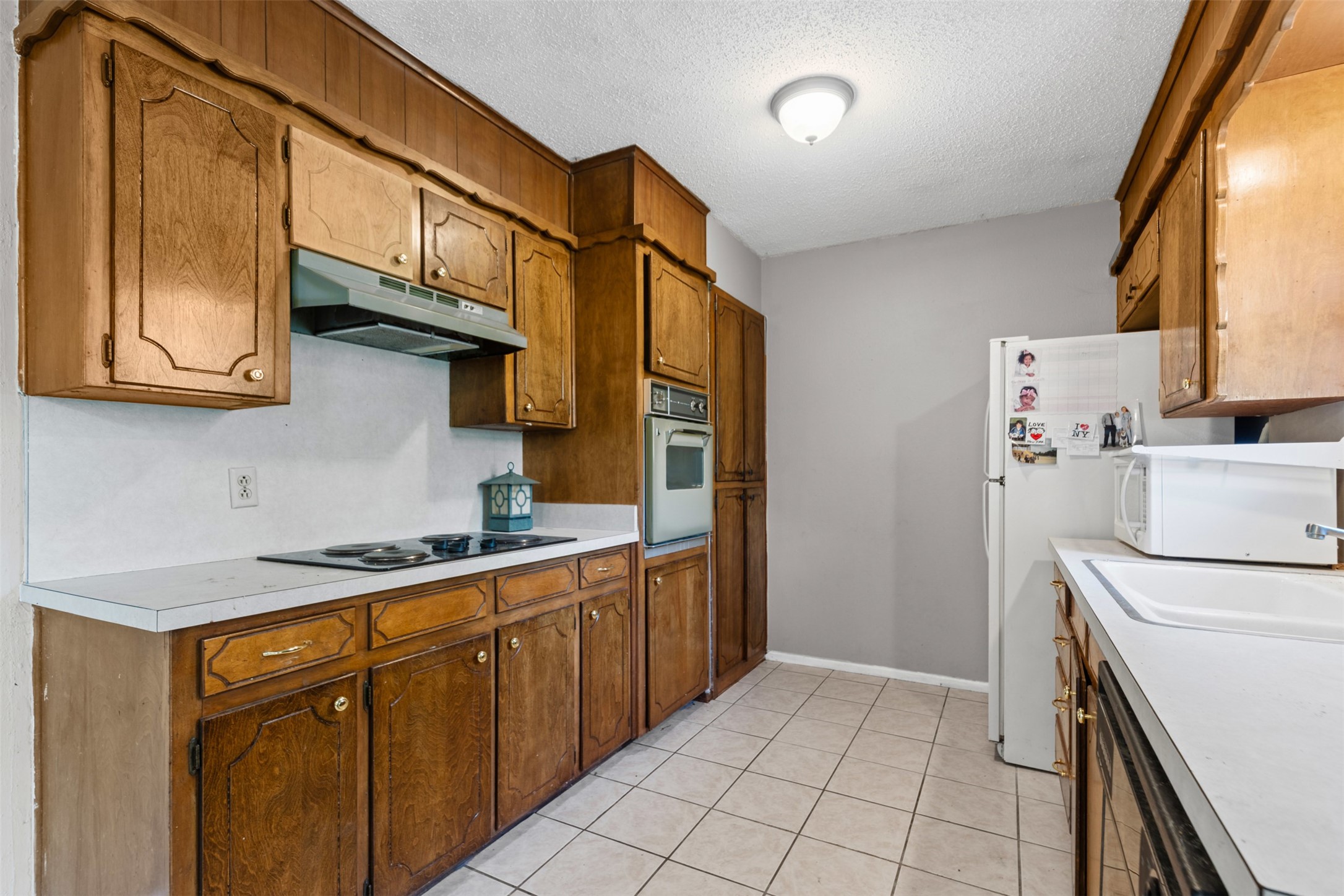 2700 Shady Grove Drive